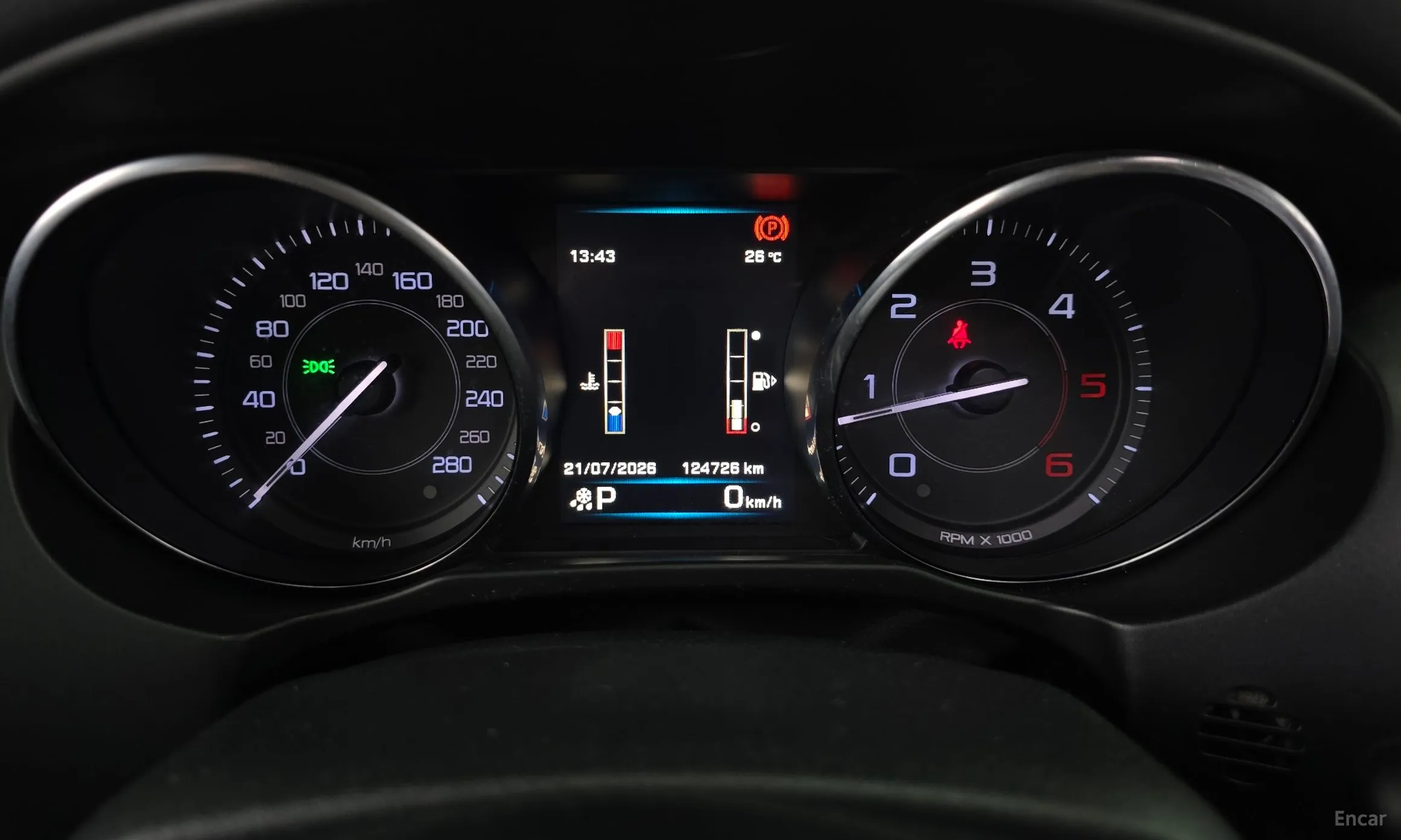Jaguar XE превью 8