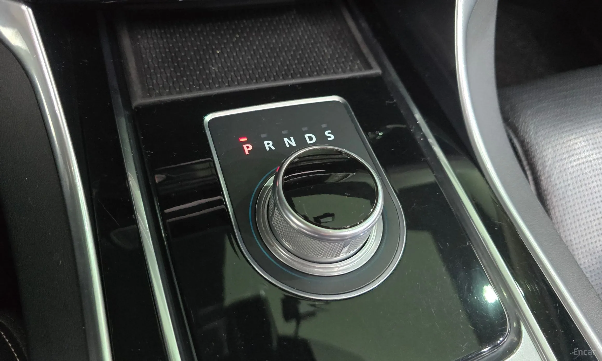 Jaguar XE превью 9