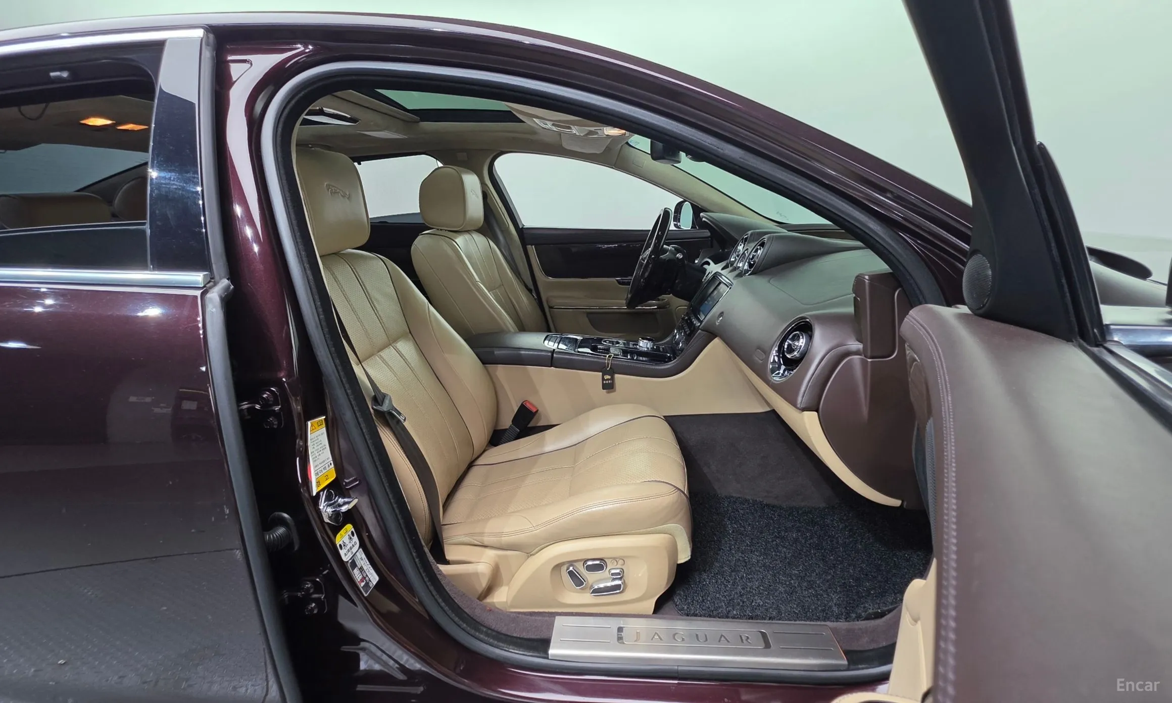 Jaguar All New XJ превью 10