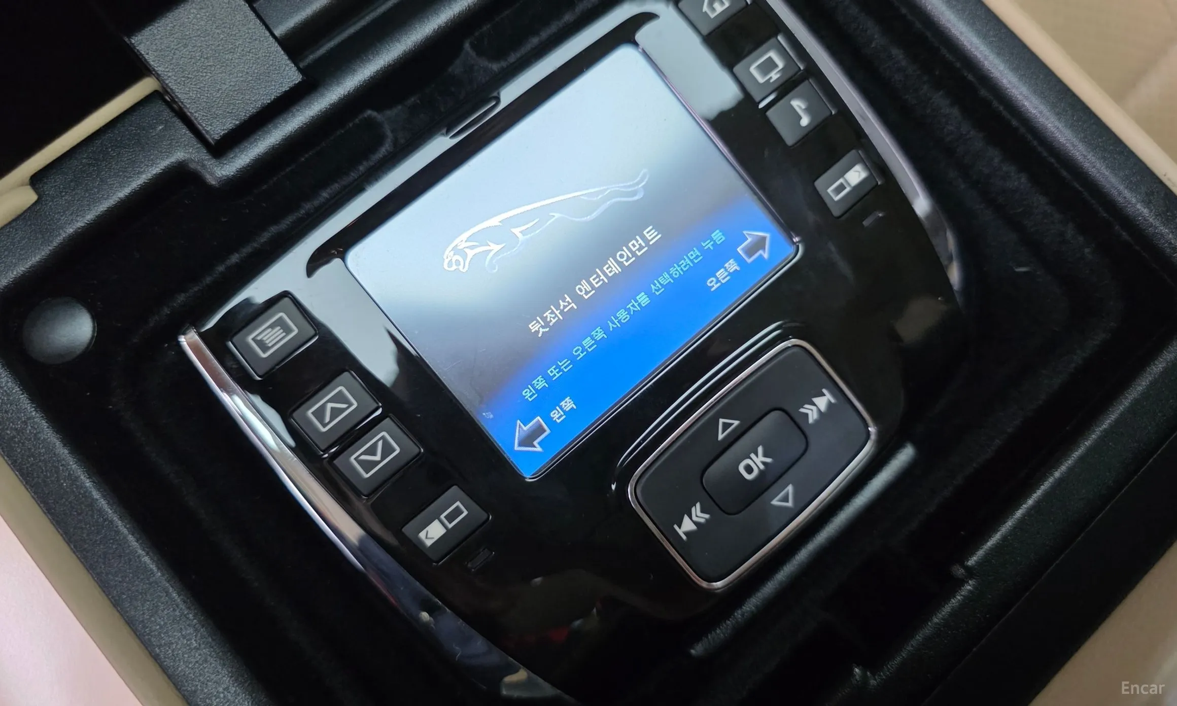 Jaguar All New XJ превью 18