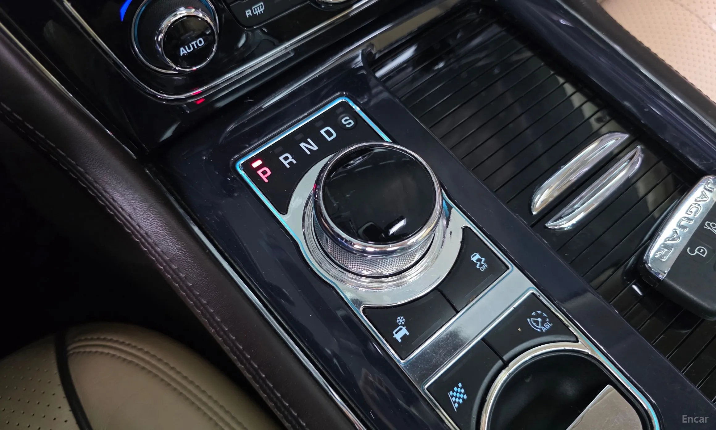 Jaguar All New XJ превью 9