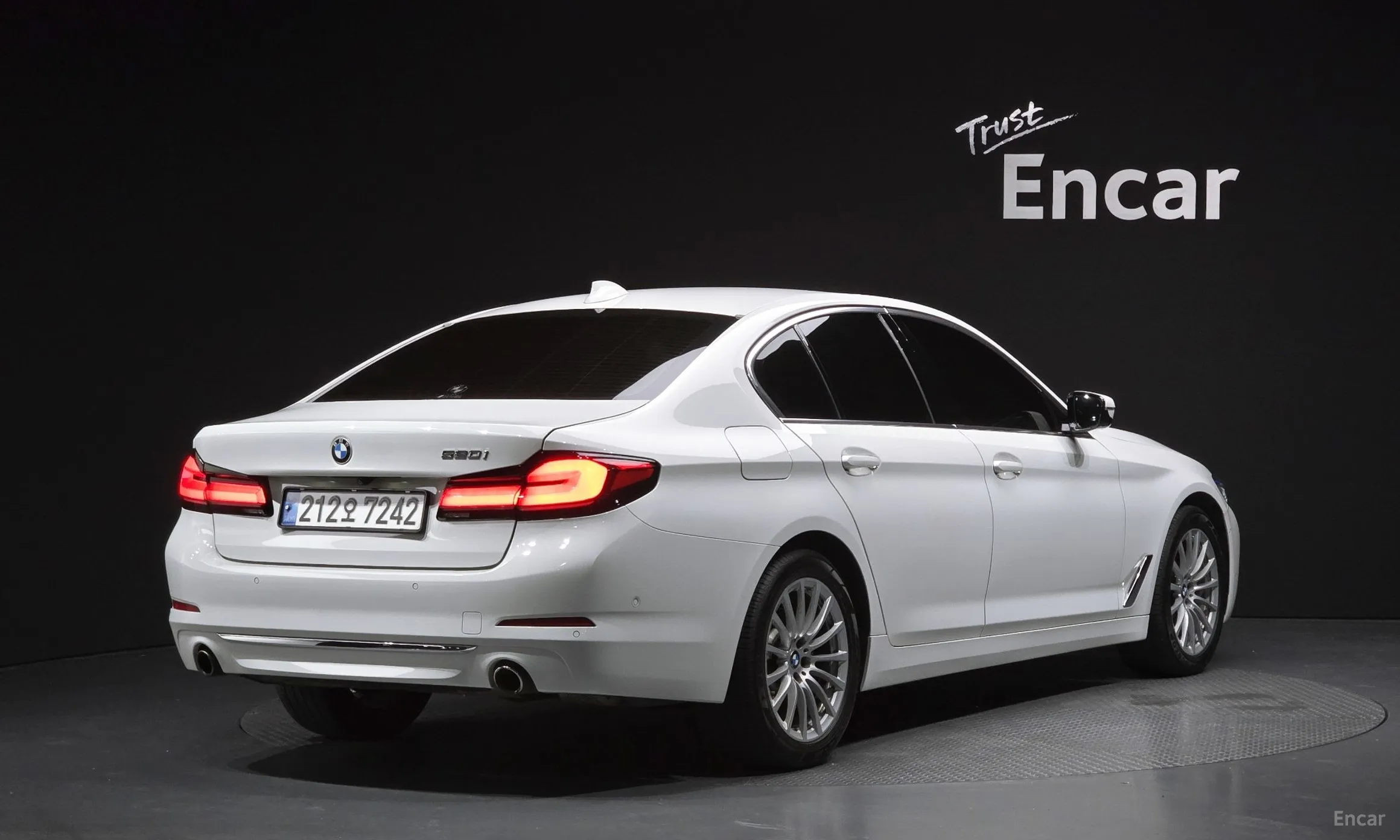 BMW 5 Series (G30)