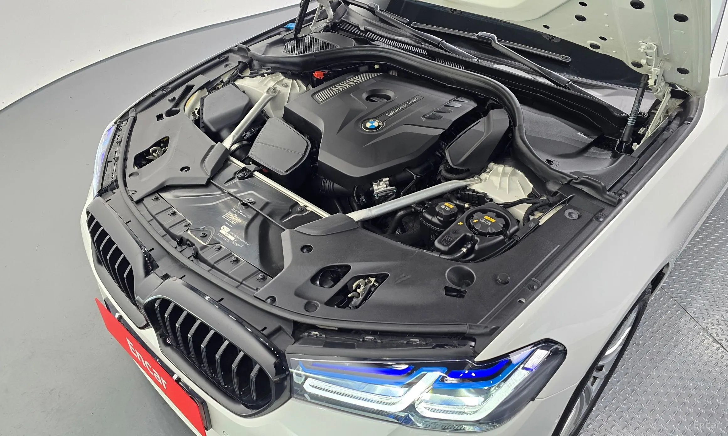 BMW 5 Series (G30) превью 6
