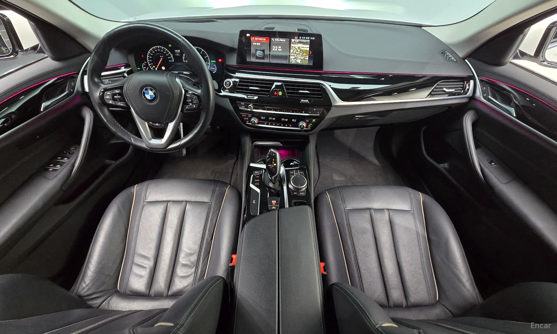 BMW 5 Series (G30) превью 7