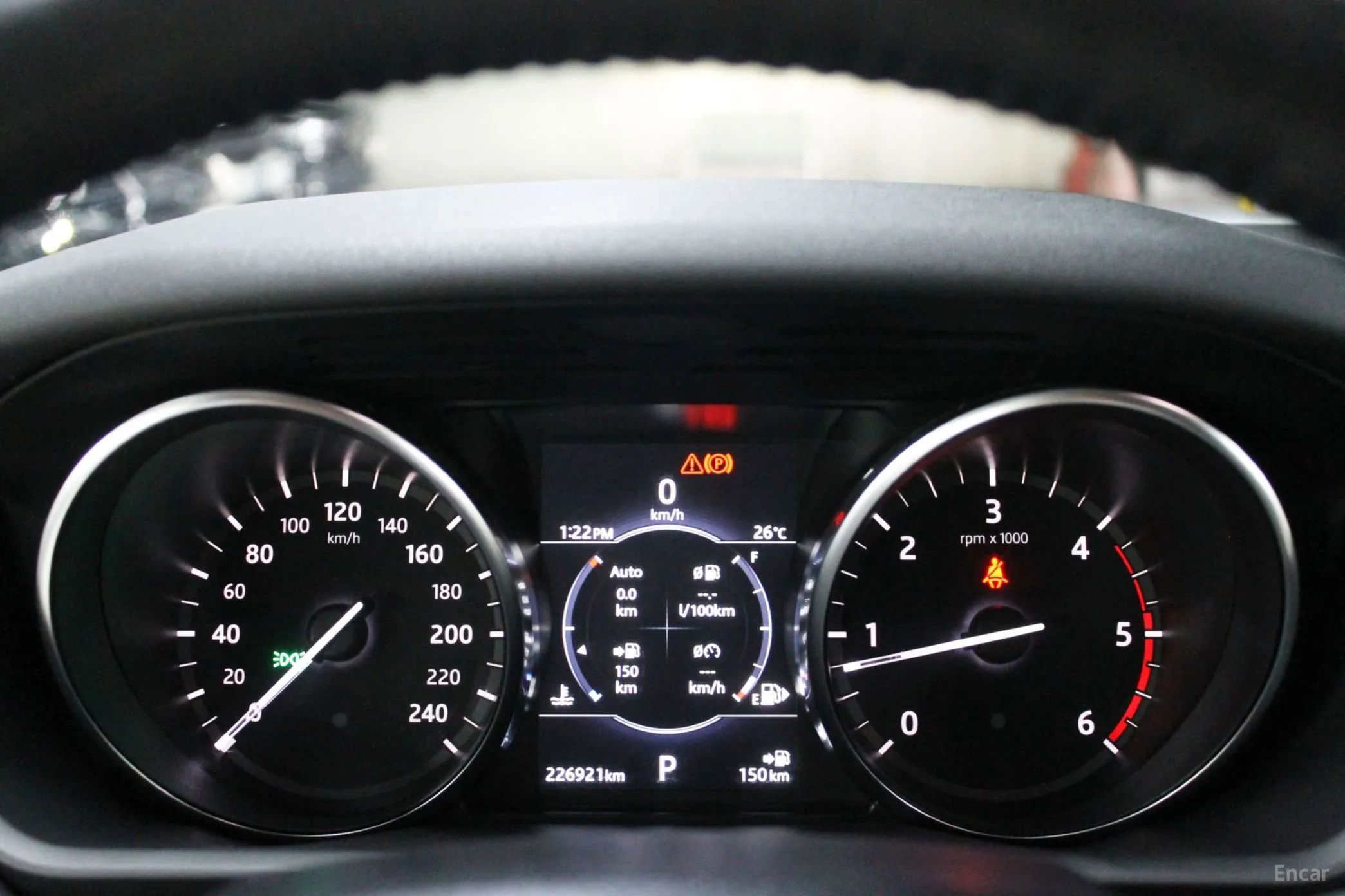 Land Rover Discovery 5 превью 11
