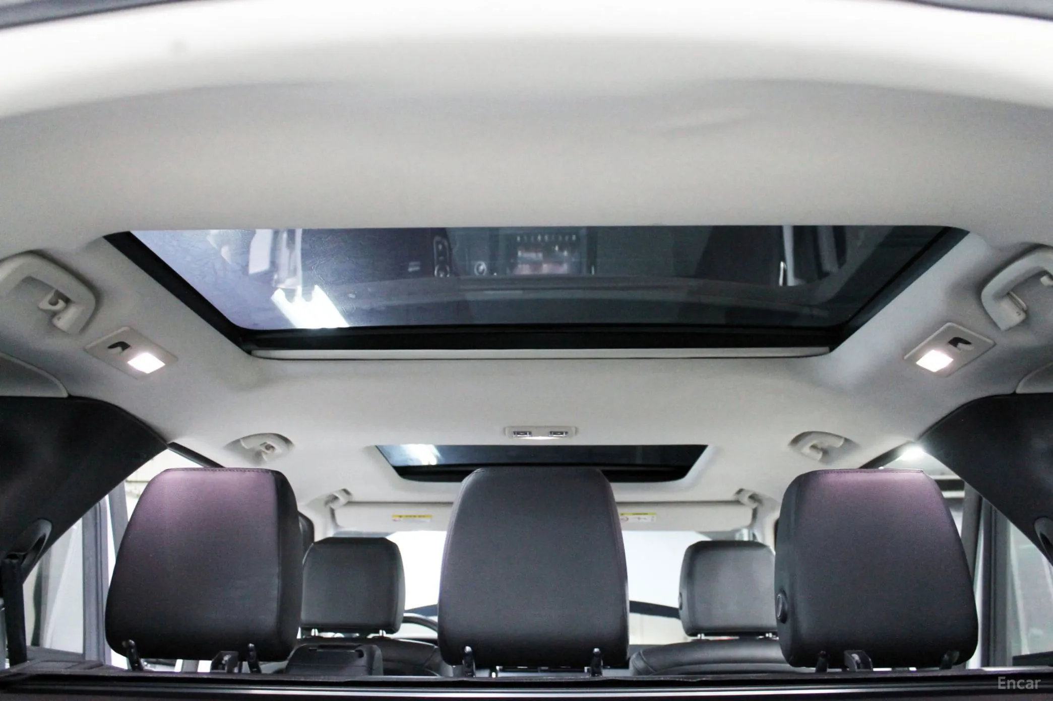 Land Rover Discovery 5 превью 16
