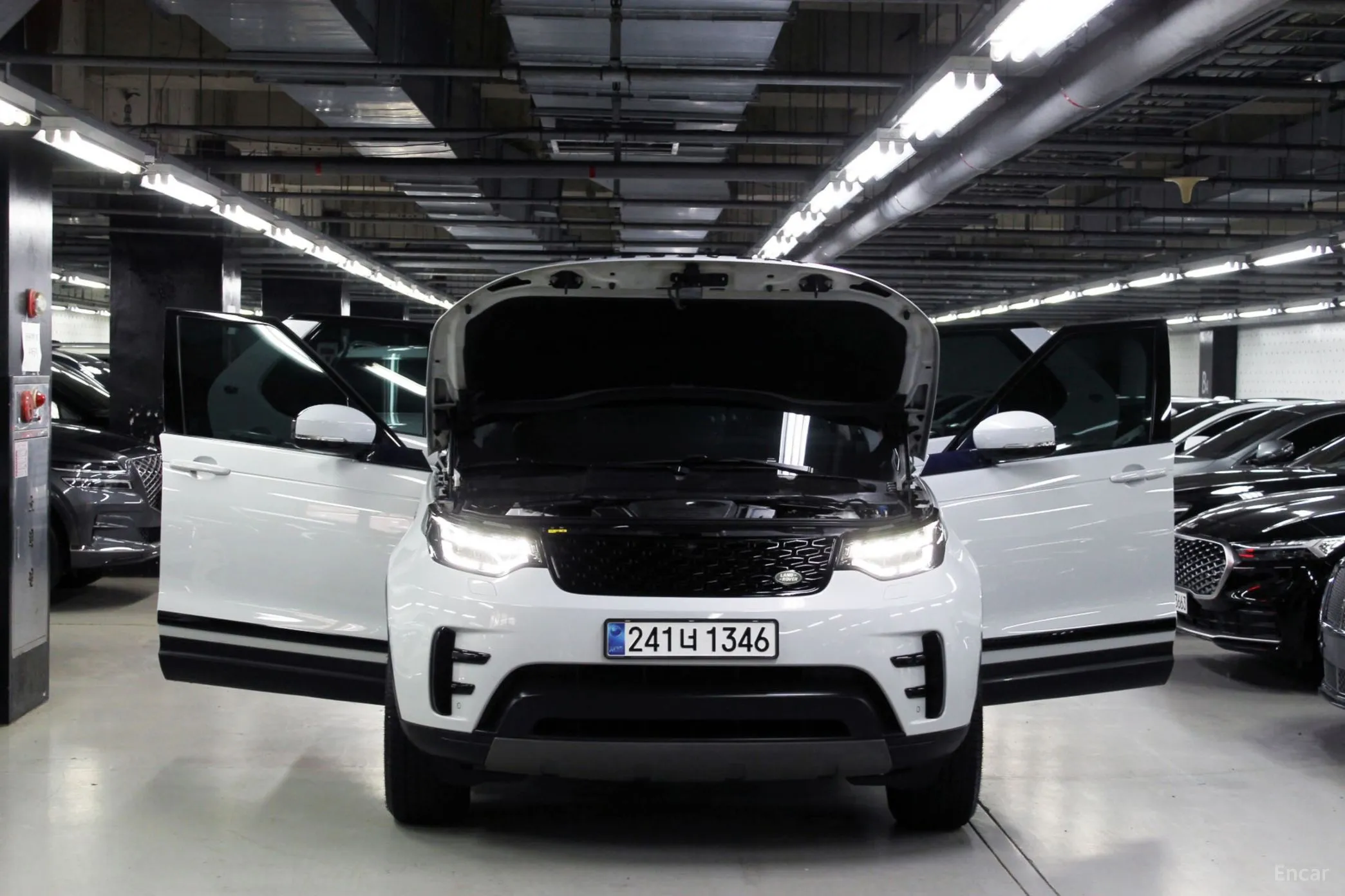 Land Rover Discovery 5 превью 18
