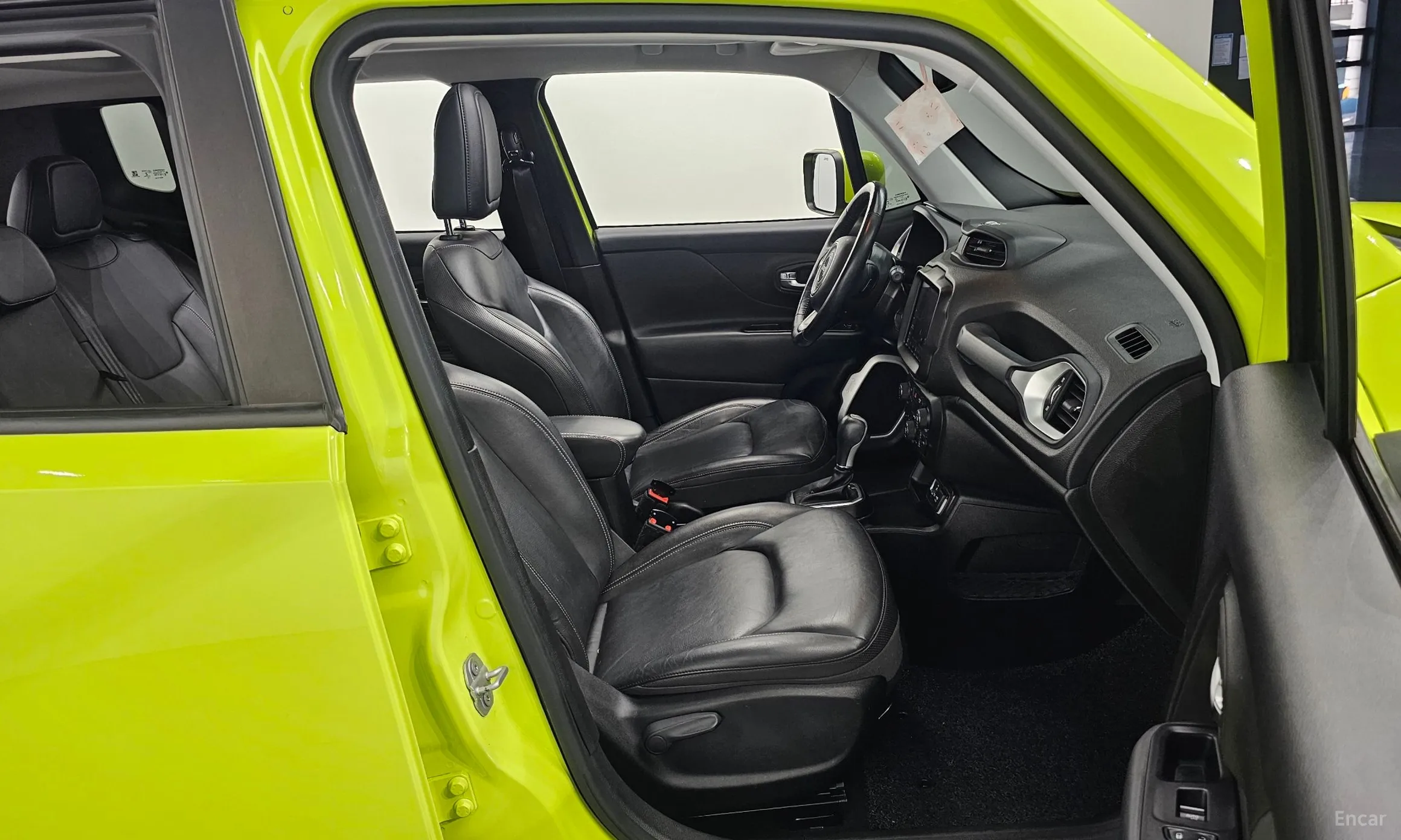 Jeep Renegade превью 11