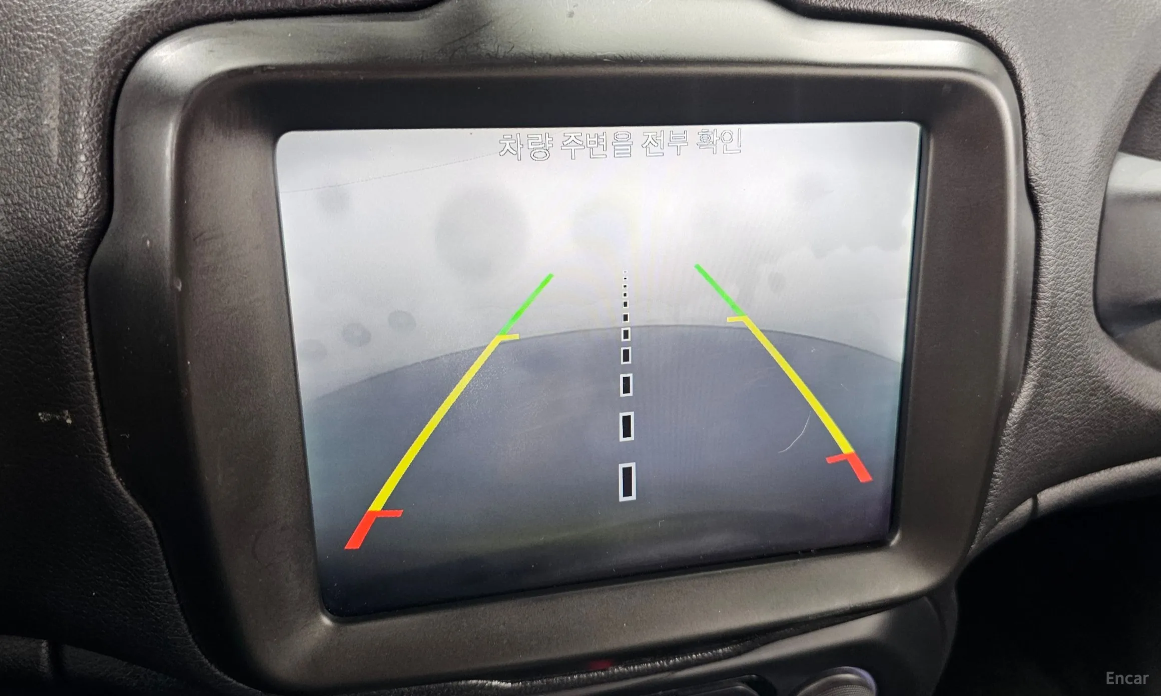 Jeep Renegade превью 15
