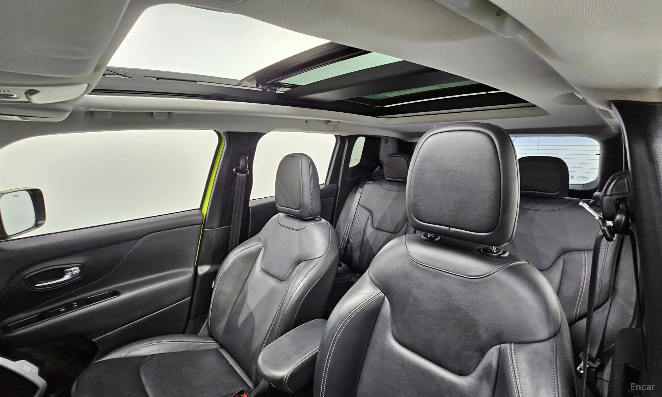 Jeep Renegade превью 19