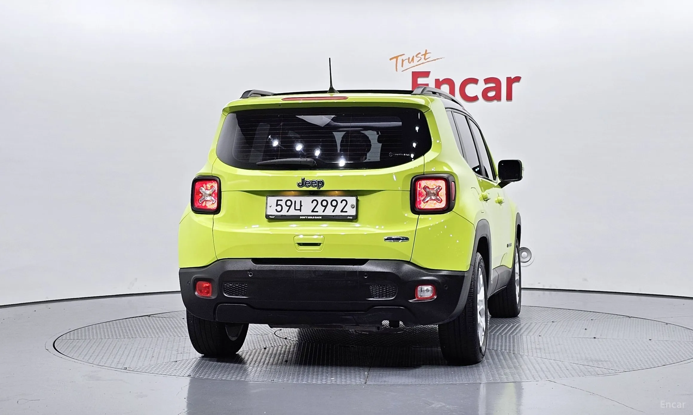 Jeep Renegade превью 4