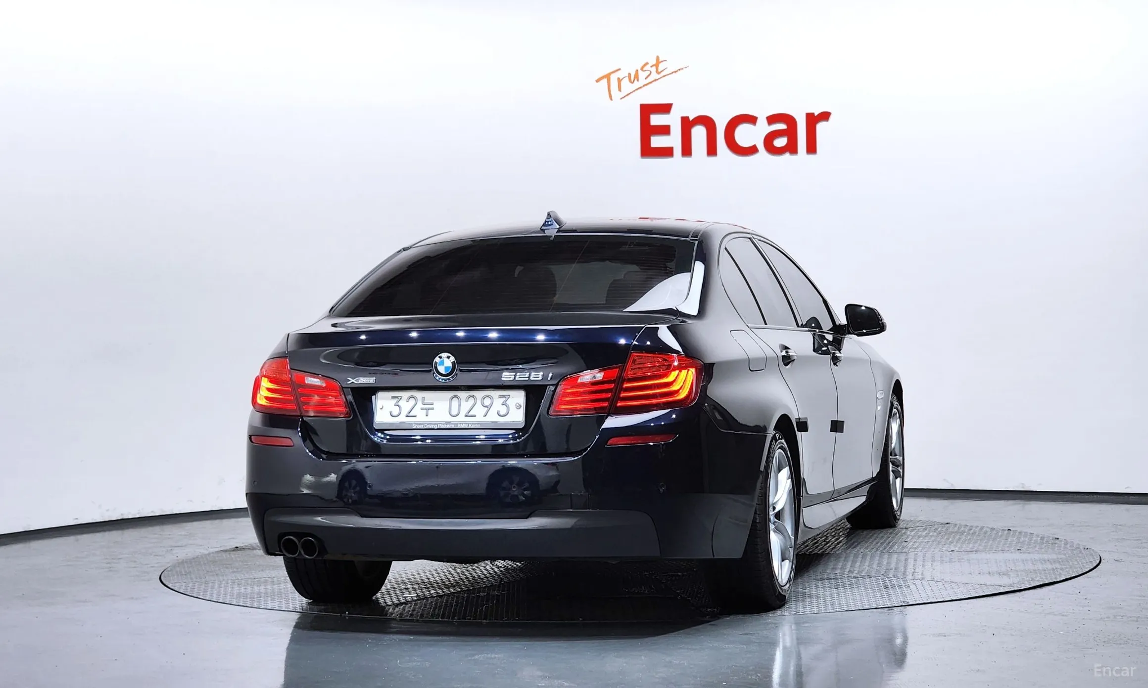 BMW 5 Series (F10) превью 4