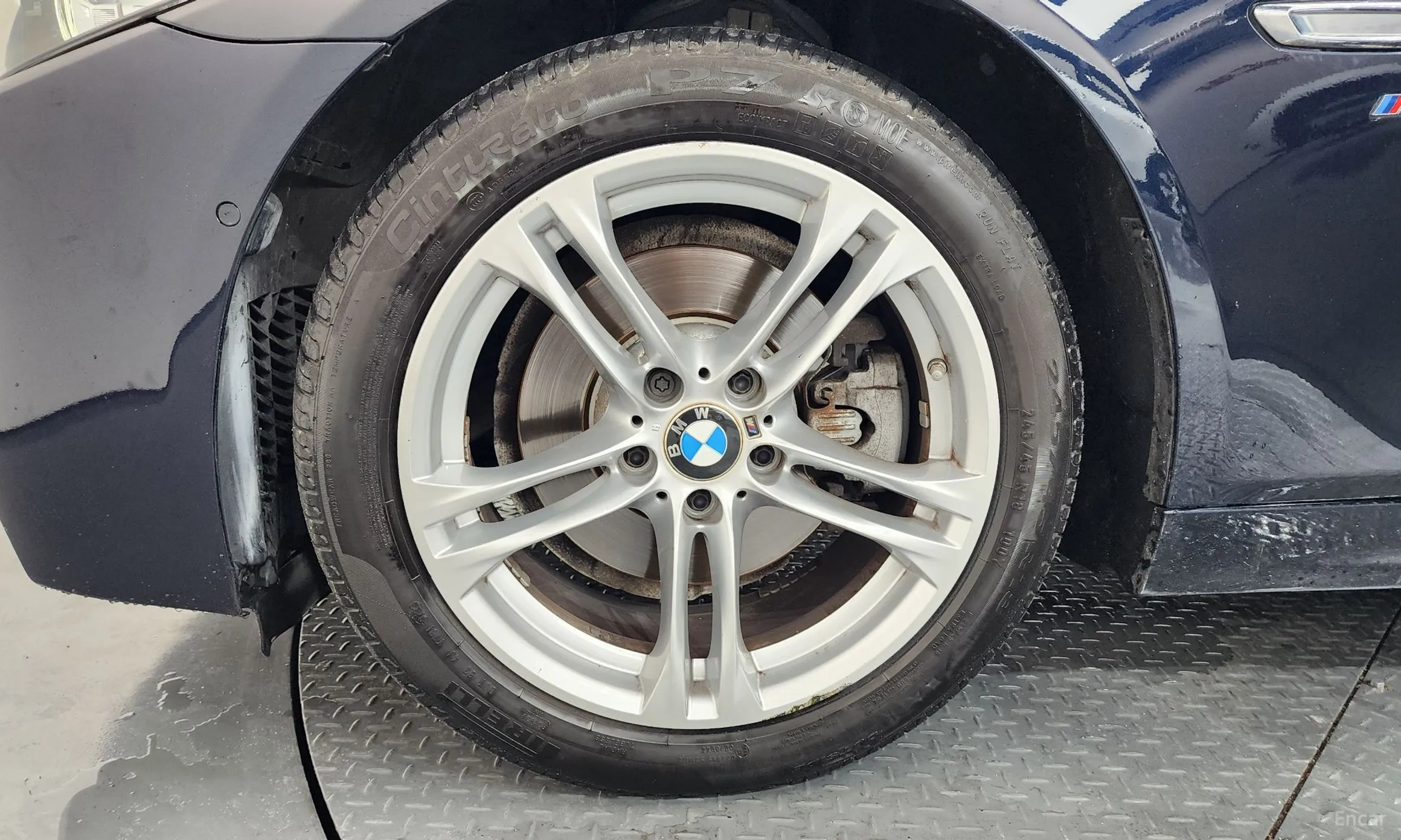 BMW 5 Series (F10) превью 5