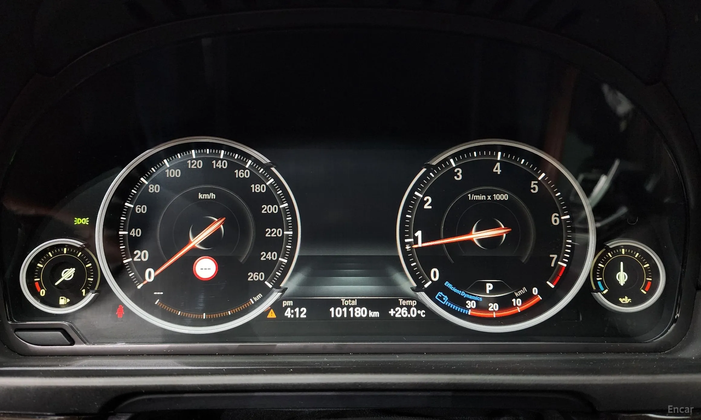 BMW 5 Series (F10) превью 8