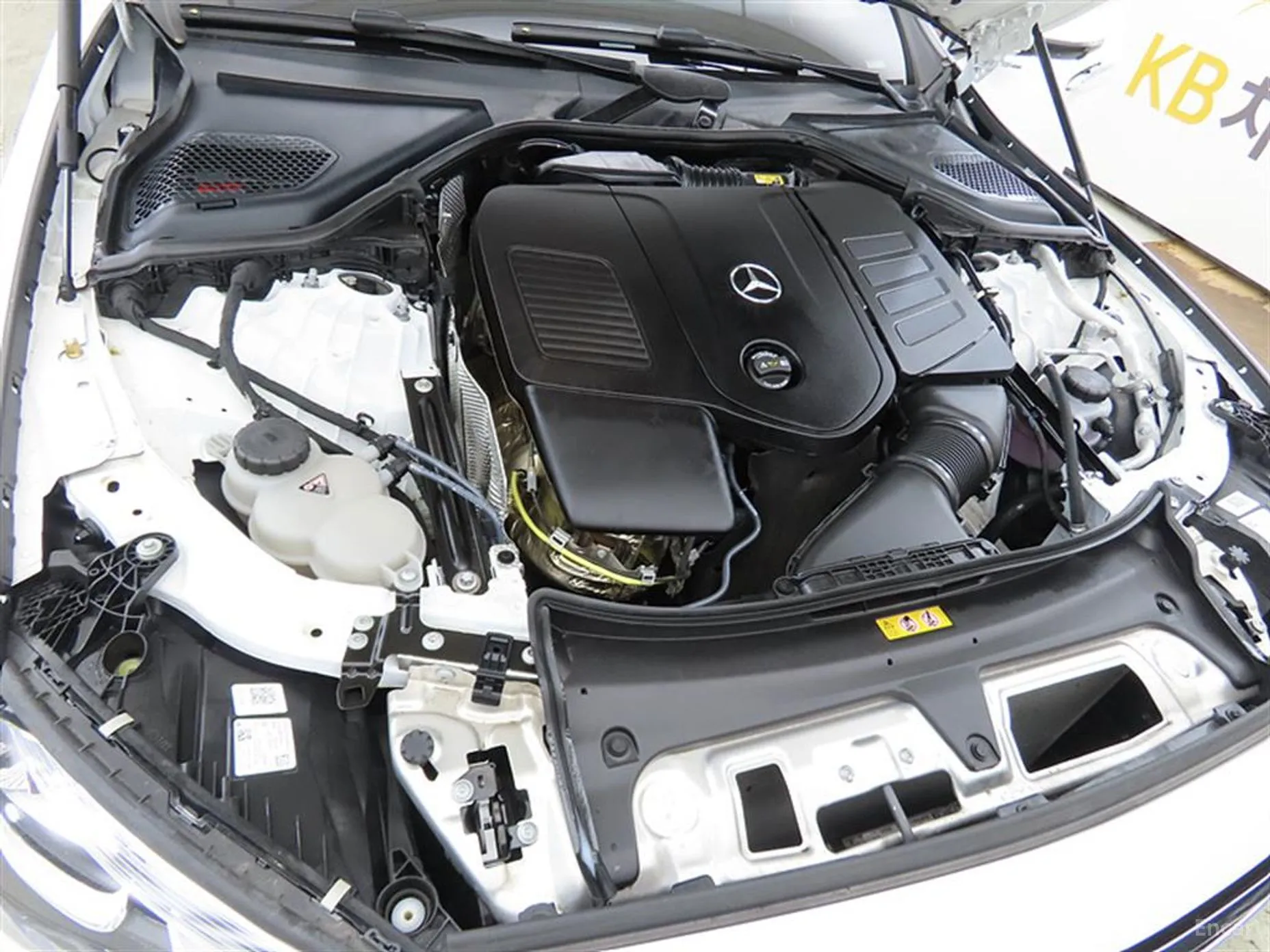 Mercedes Benz E-Class W214 превью 19
