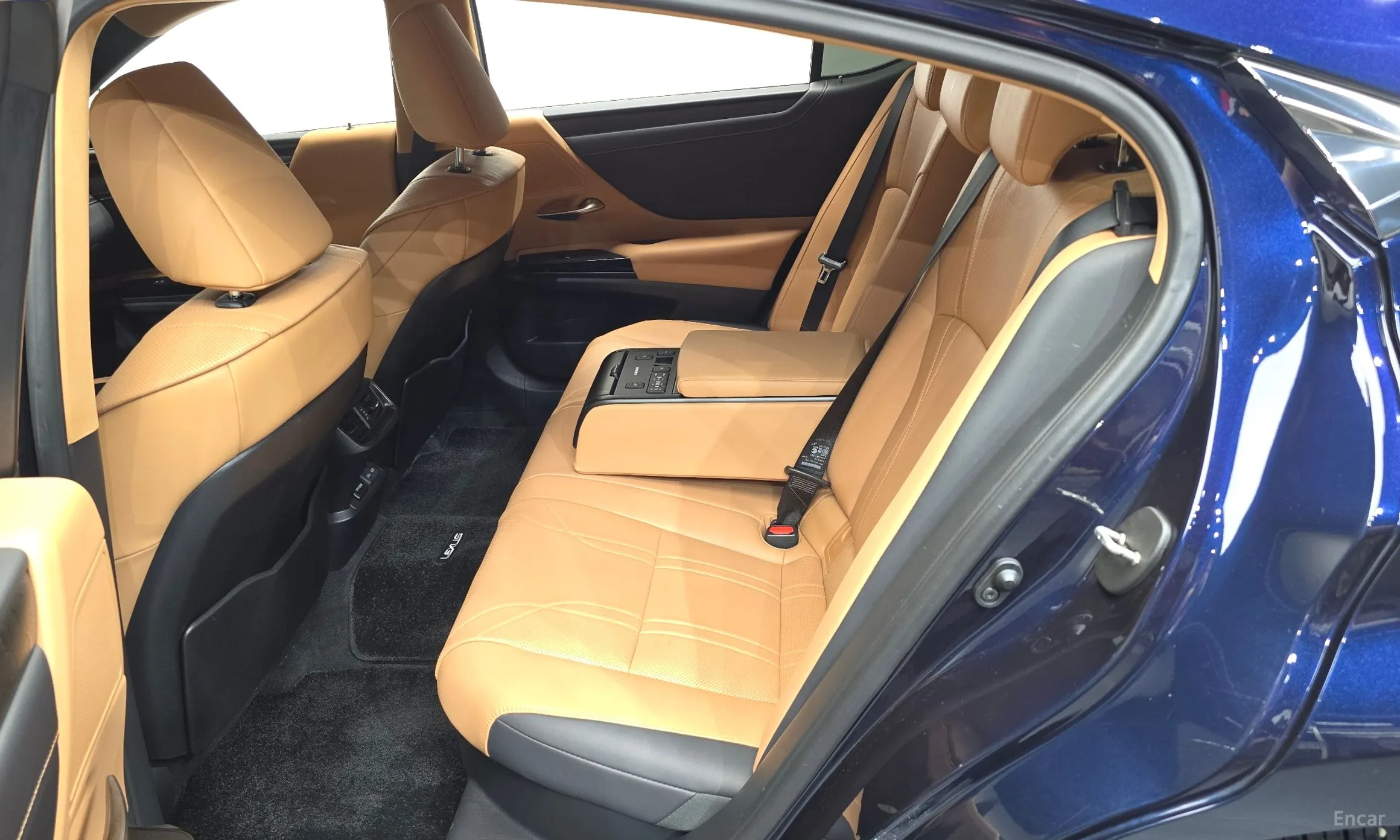 Lexus ES300h 7th Generation превью 11