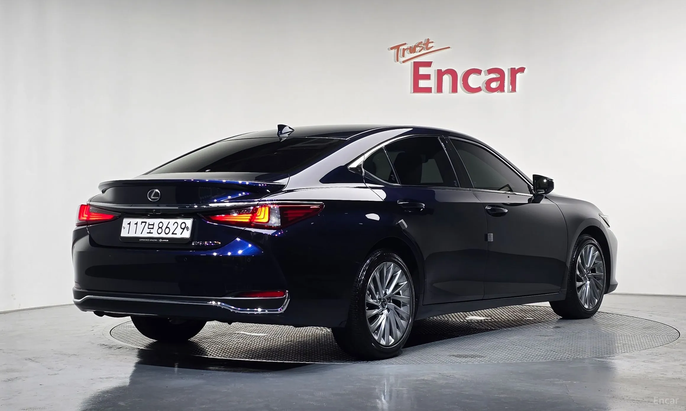 Lexus ES300h 7th Generation