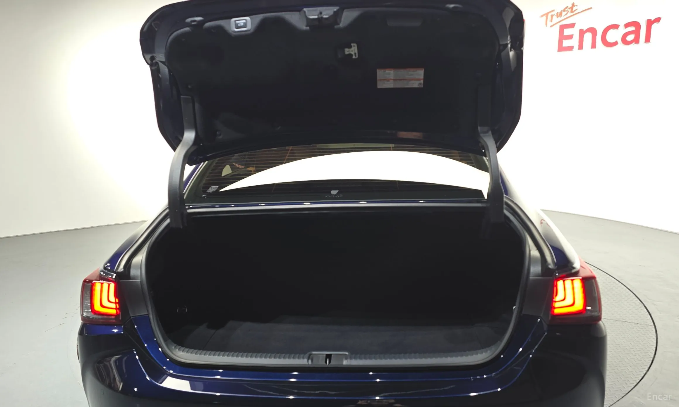 Lexus ES300h 7th Generation превью 18
