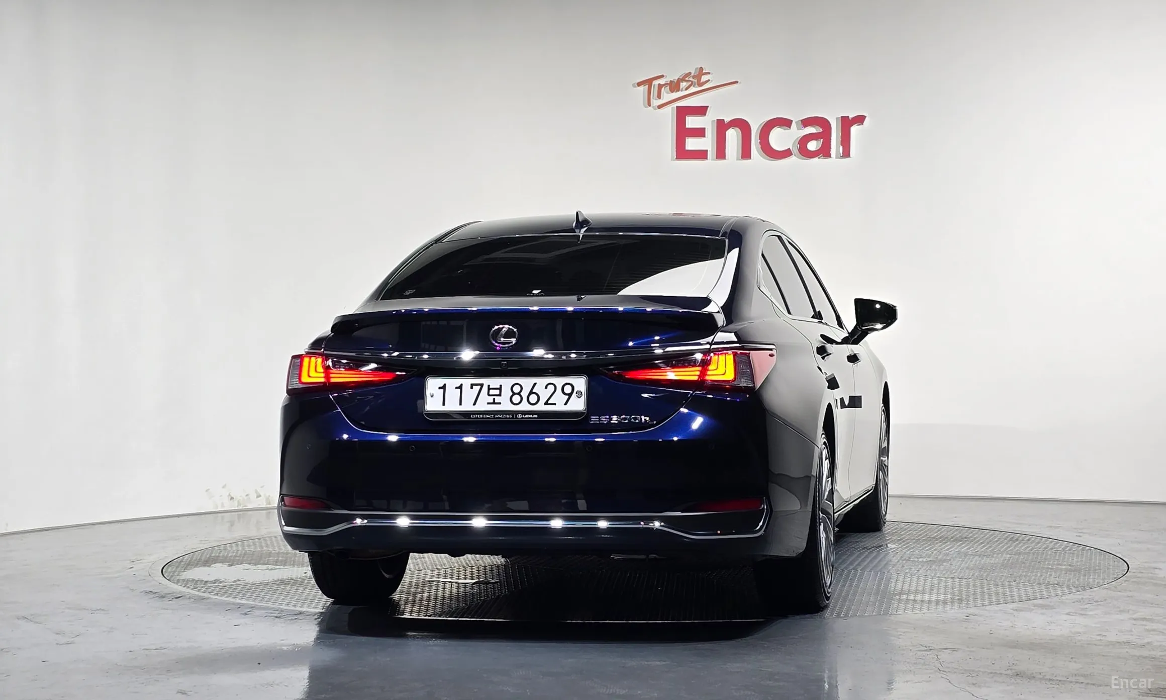 Lexus ES300h 7th Generation превью 4
