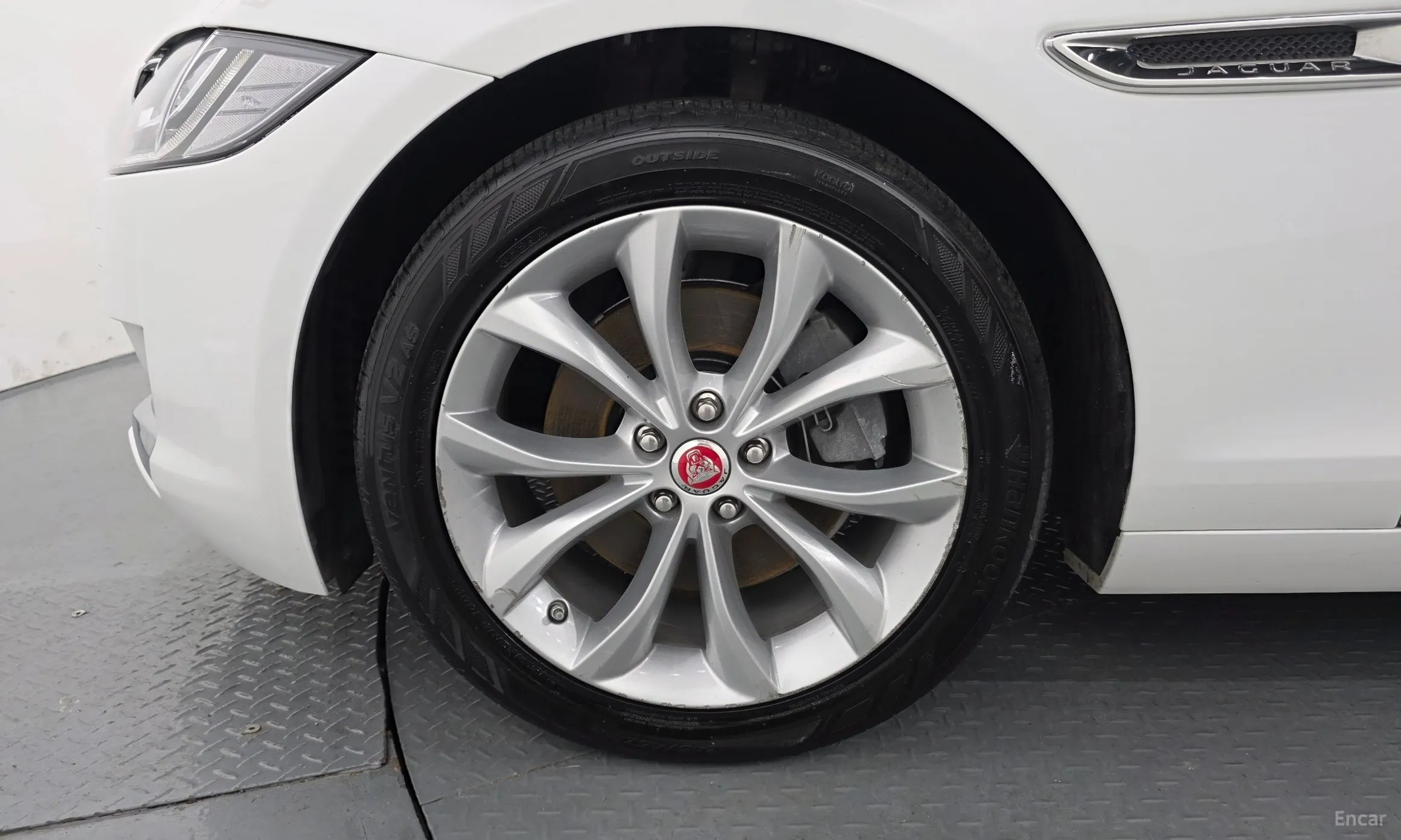 Jaguar XF (x260) превью 5