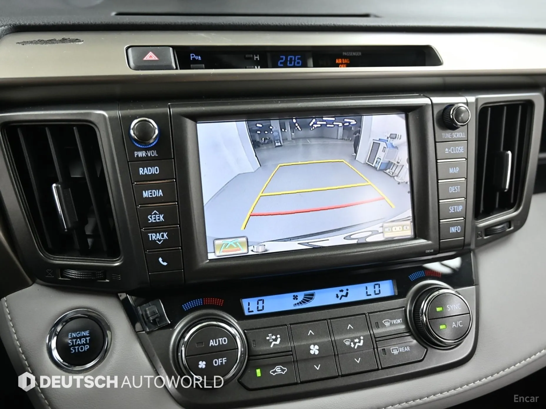 Toyota RAV4 превью 15