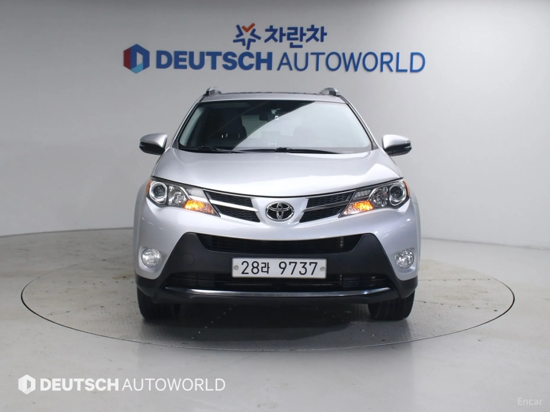 Toyota RAV4 превью 3