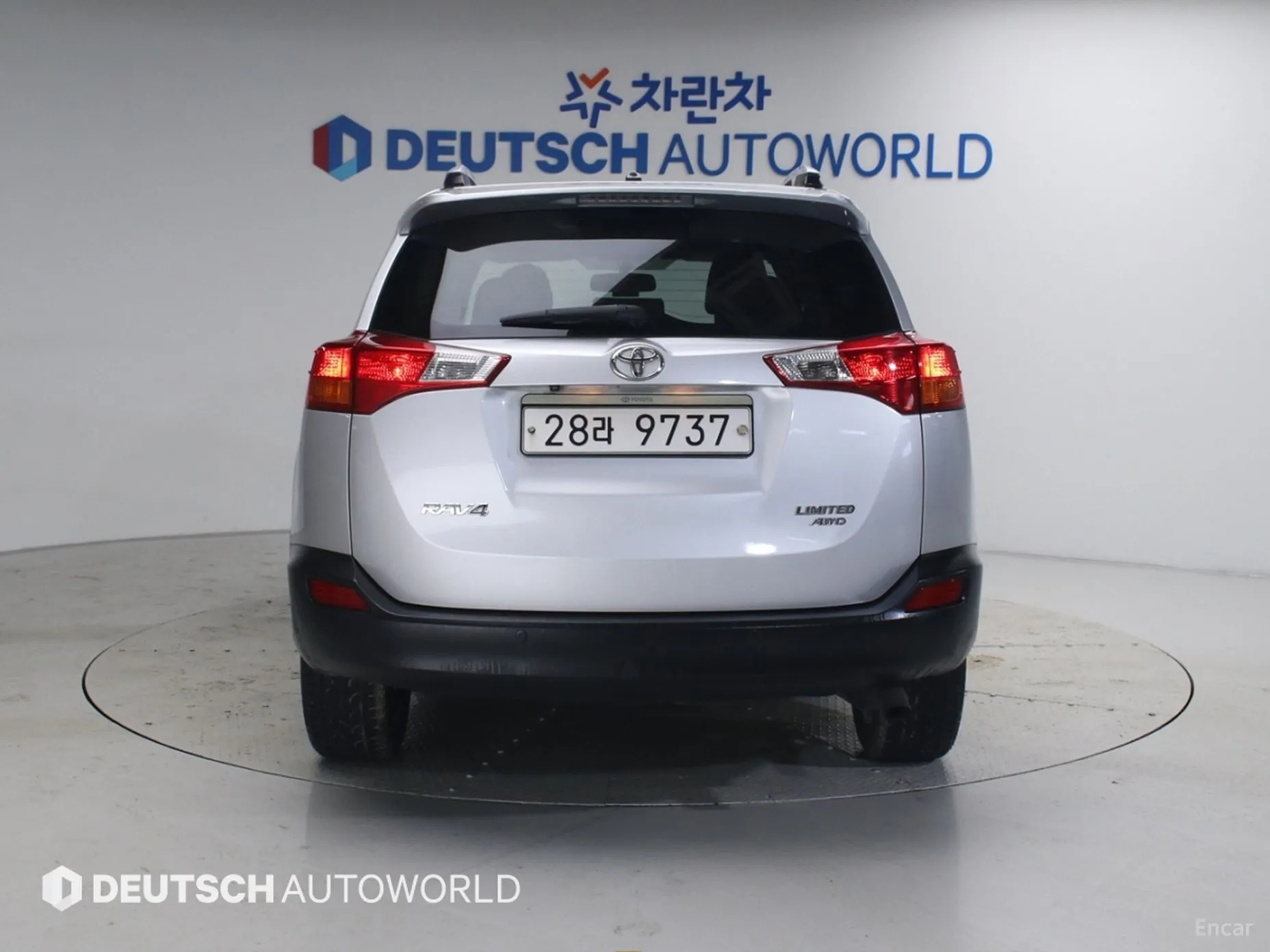 Toyota RAV4 превью 4