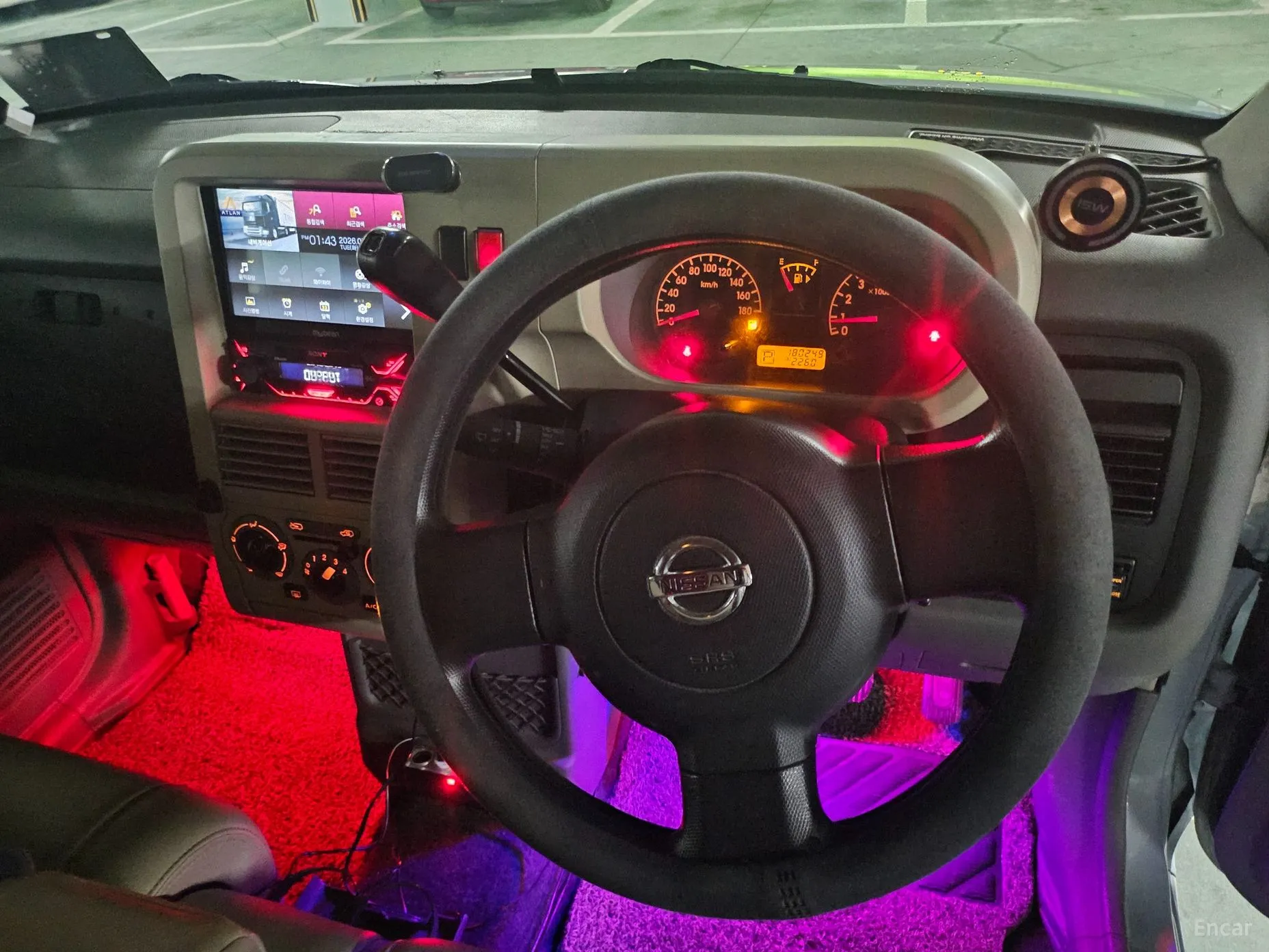 Nissan Cube превью 12