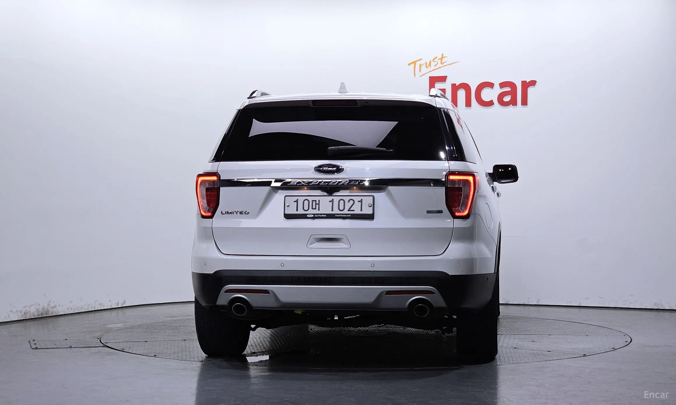 Ford Explorer превью 4