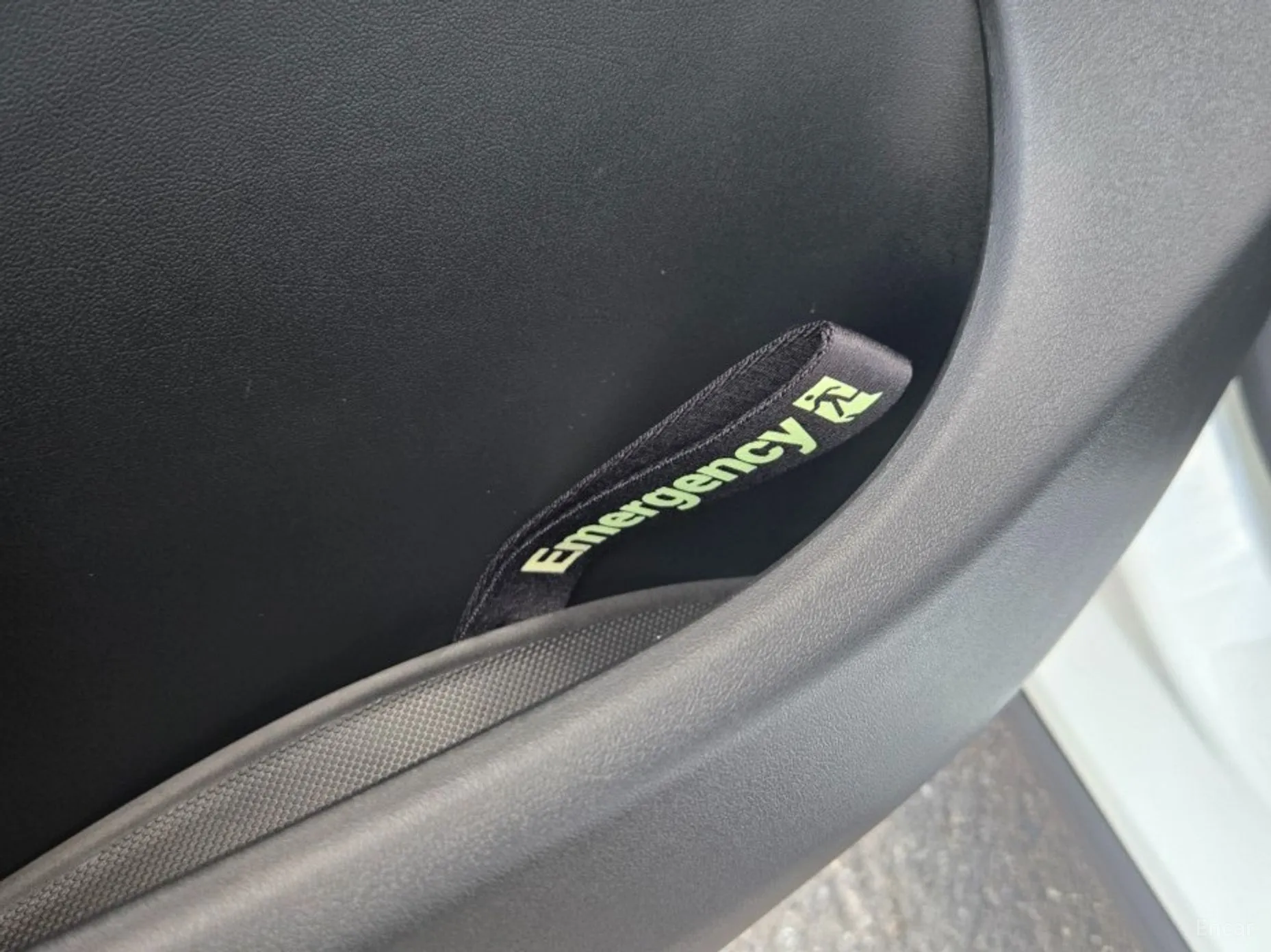Tesla Model Y превью 12