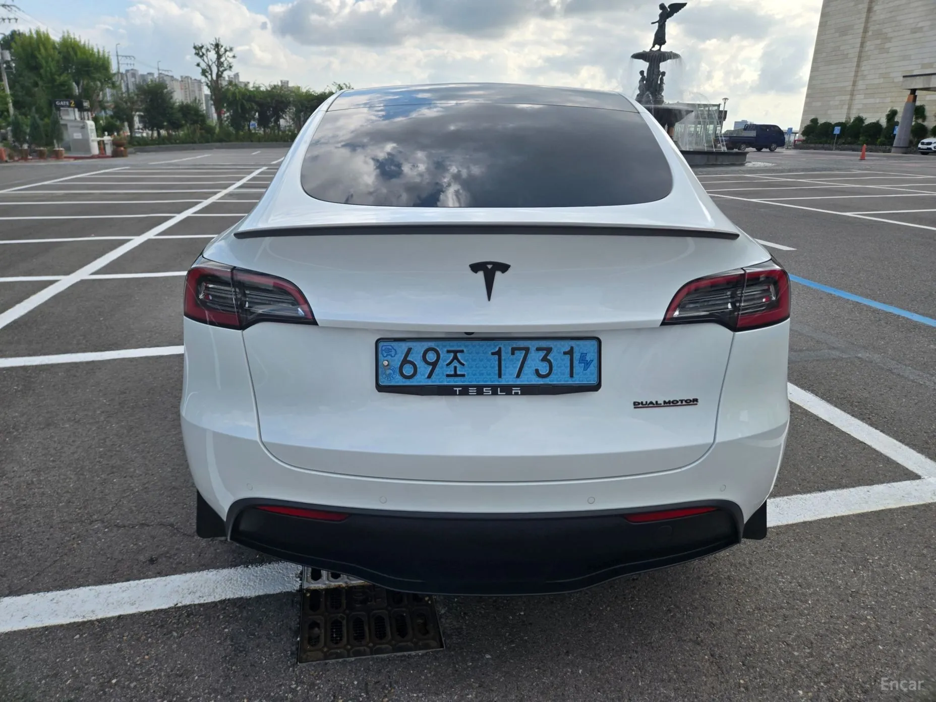 Tesla Model Y превью 3