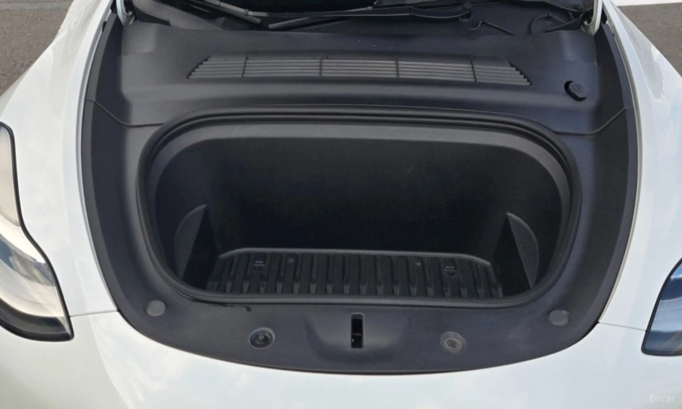 Tesla Model Y превью 5
