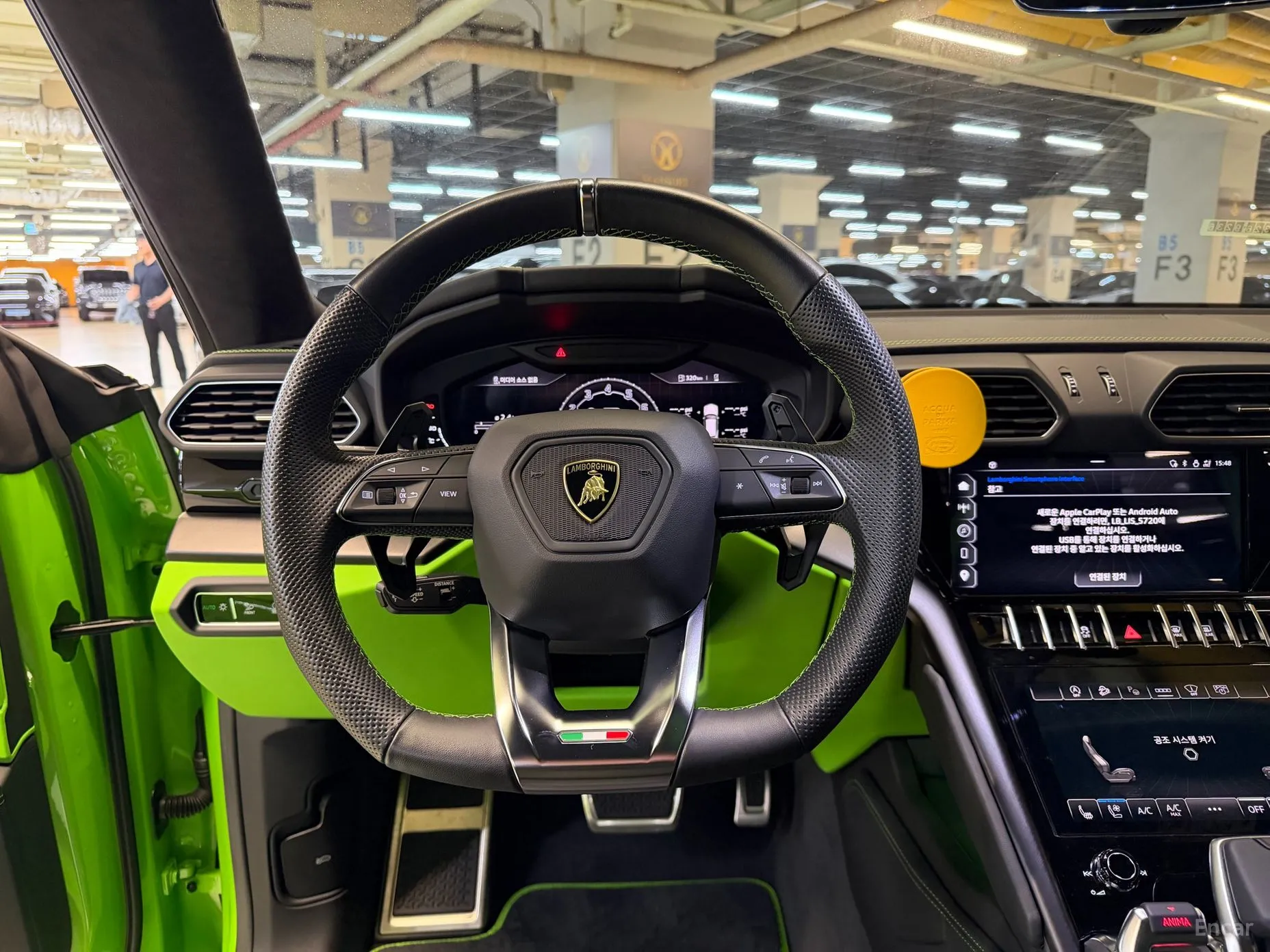 Lamborghini Urus превью 11