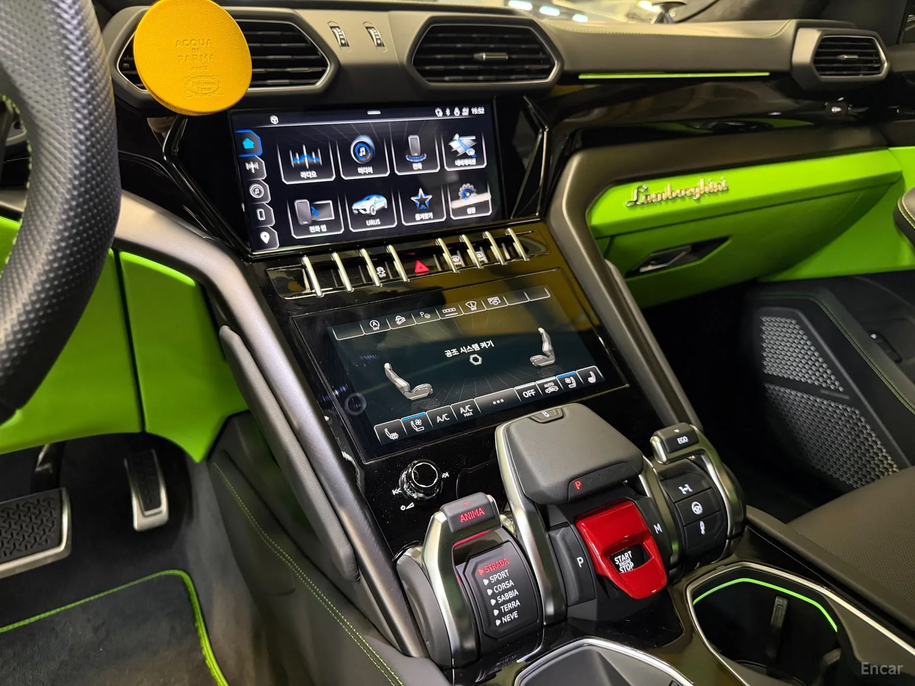 Lamborghini Urus превью 17