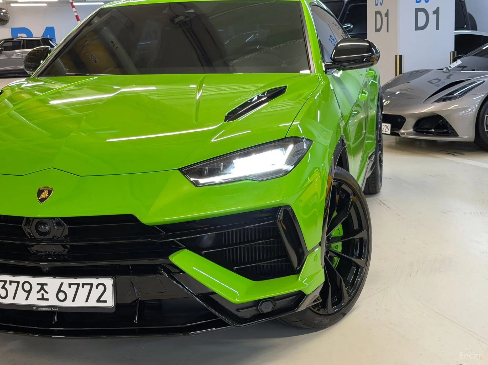 Lamborghini Urus превью 3