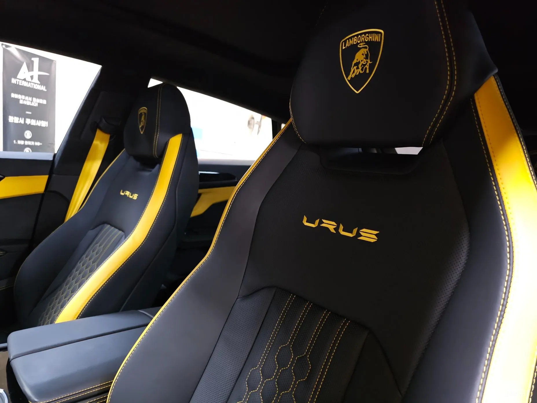 Lamborghini Urus превью 10