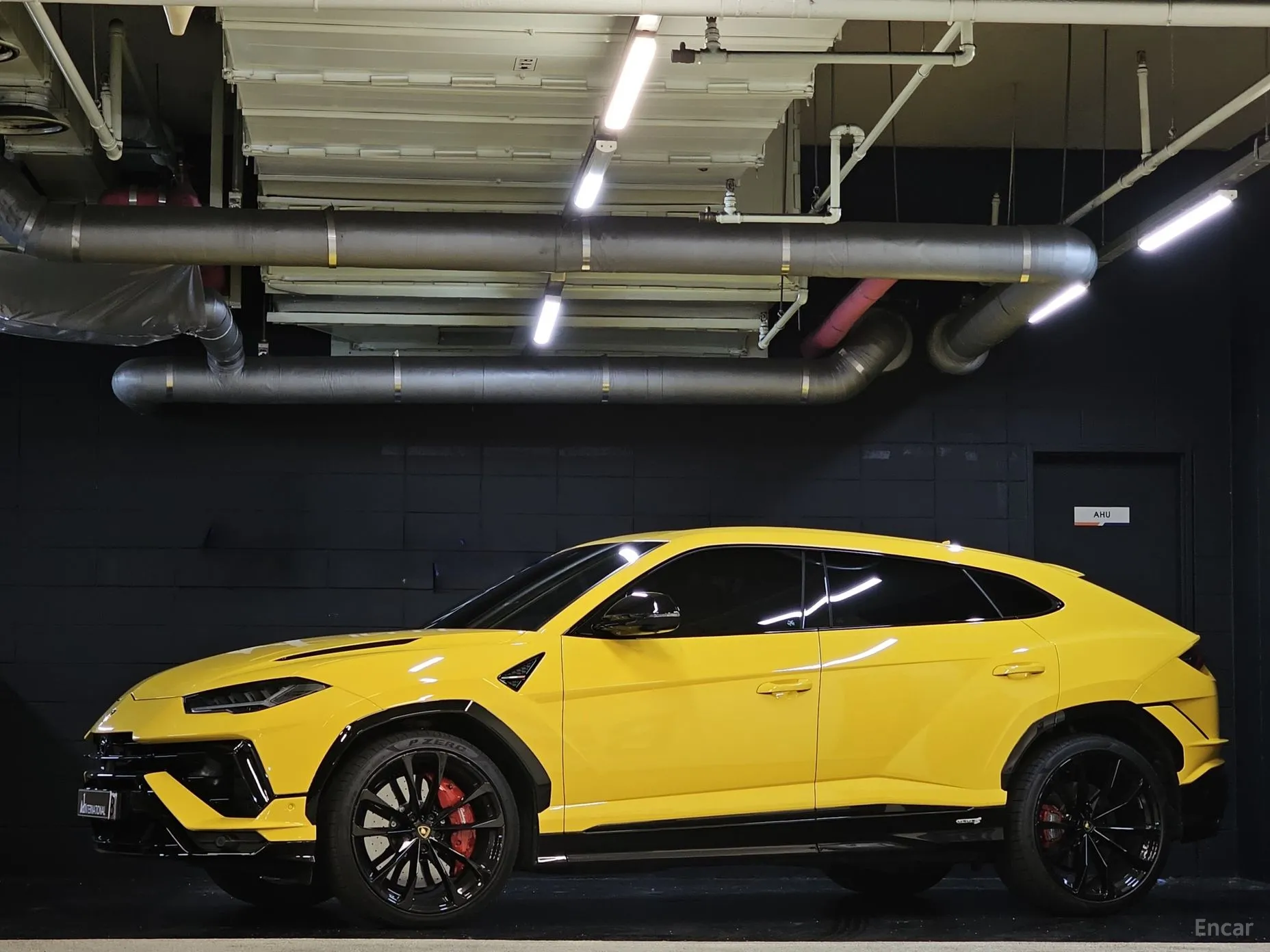Lamborghini Urus превью 3