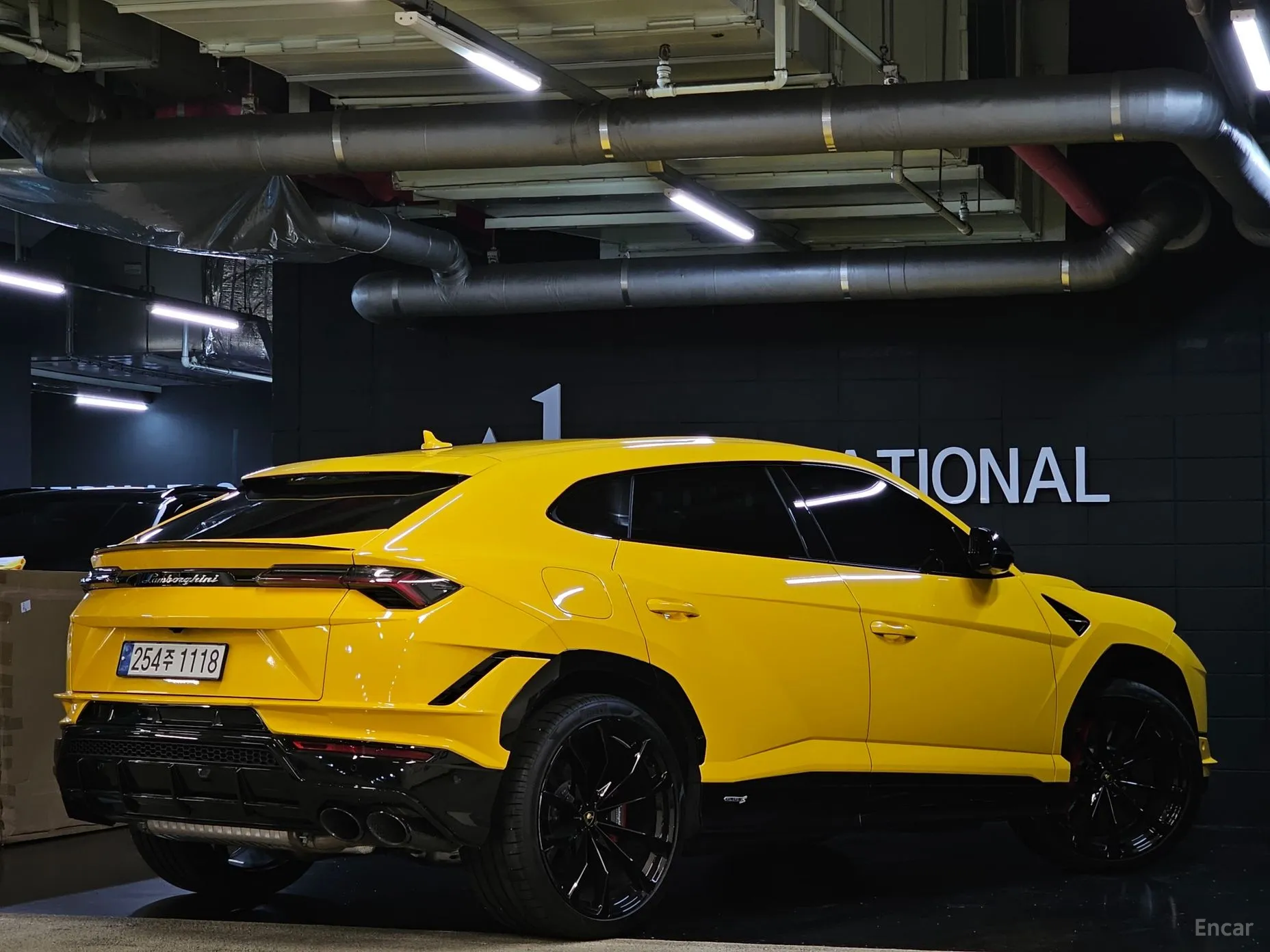 Lamborghini Urus превью 6