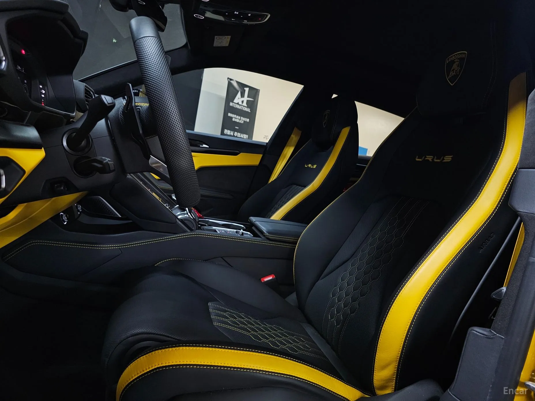 Lamborghini Urus превью 9