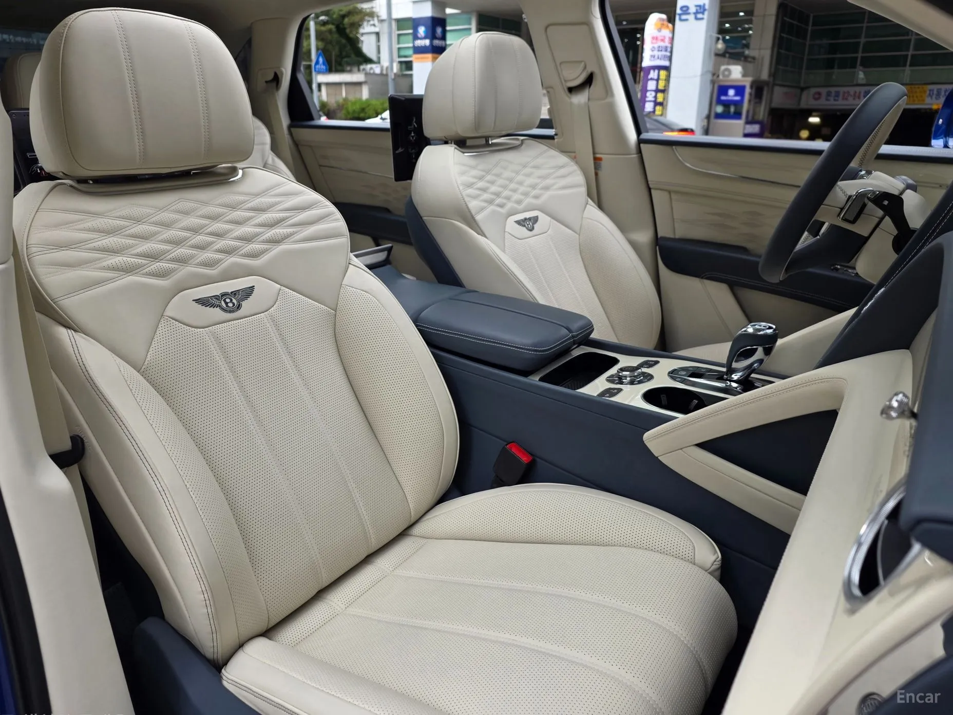 Bentley Bentayga превью 10