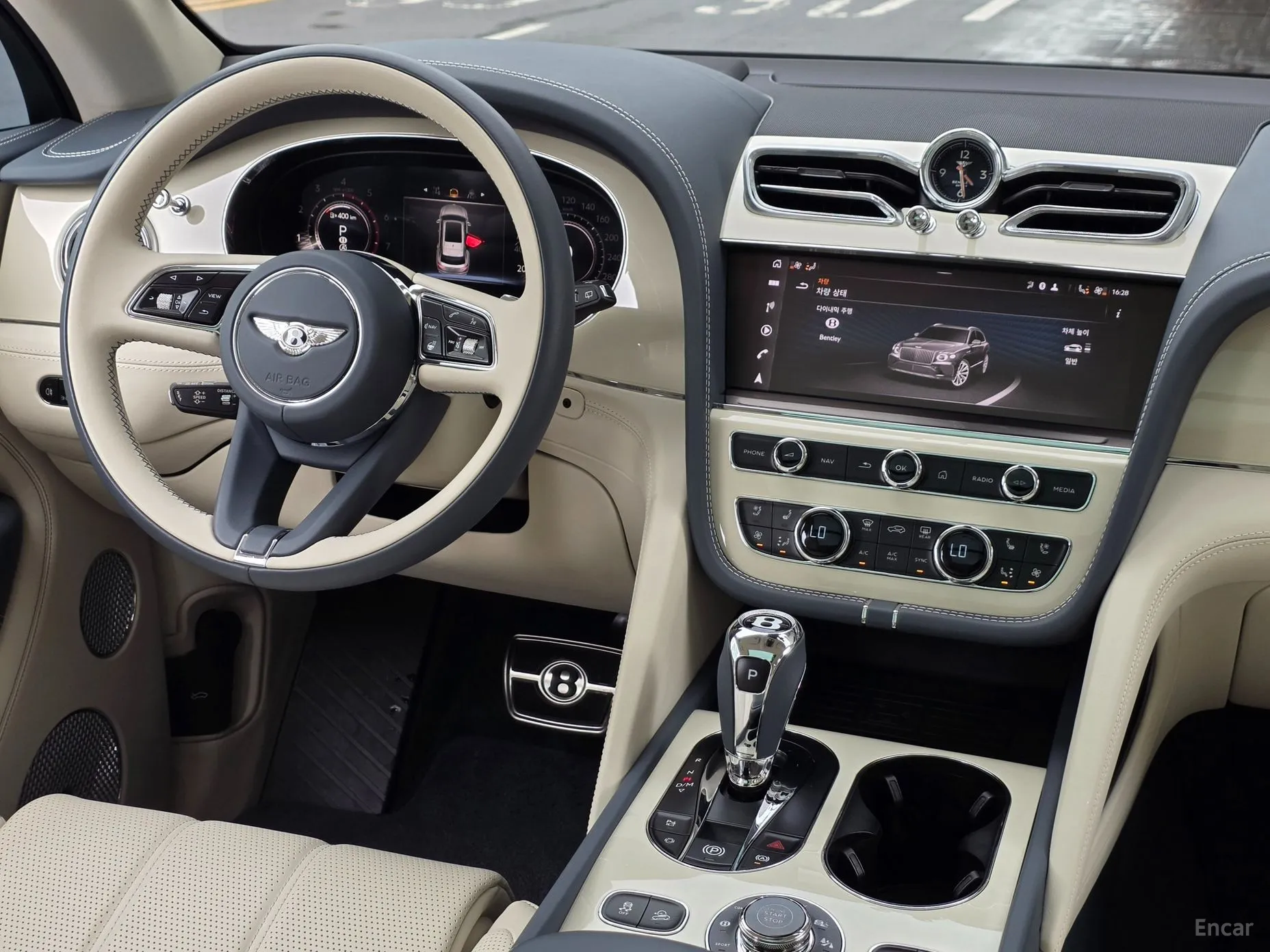 Bentley Bentayga превью 12