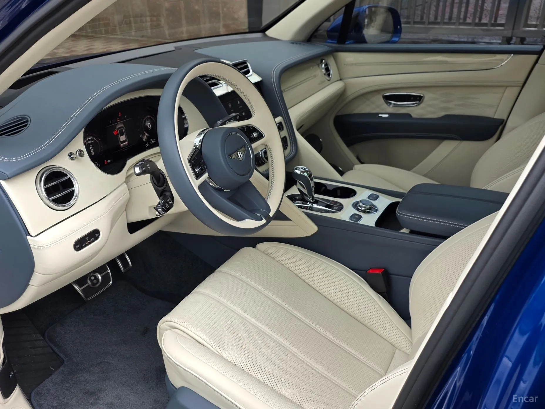 Bentley Bentayga превью 7