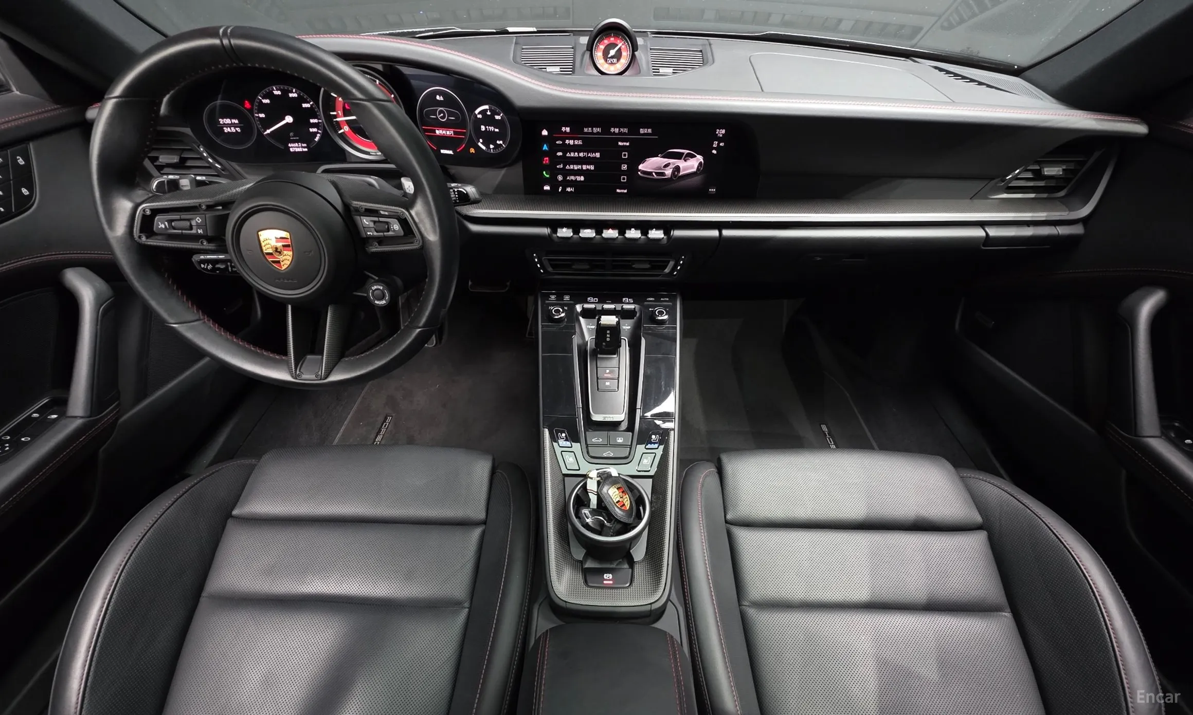 Porsche 911 (992) превью 7