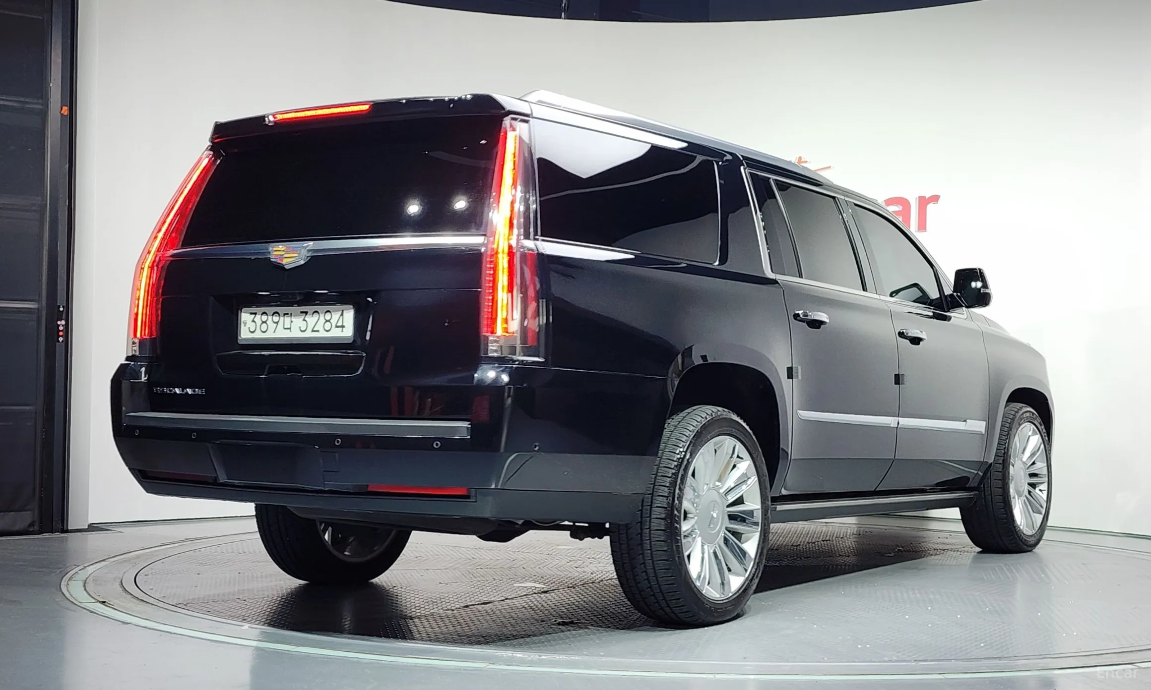 Cadillac Escalade превью 2