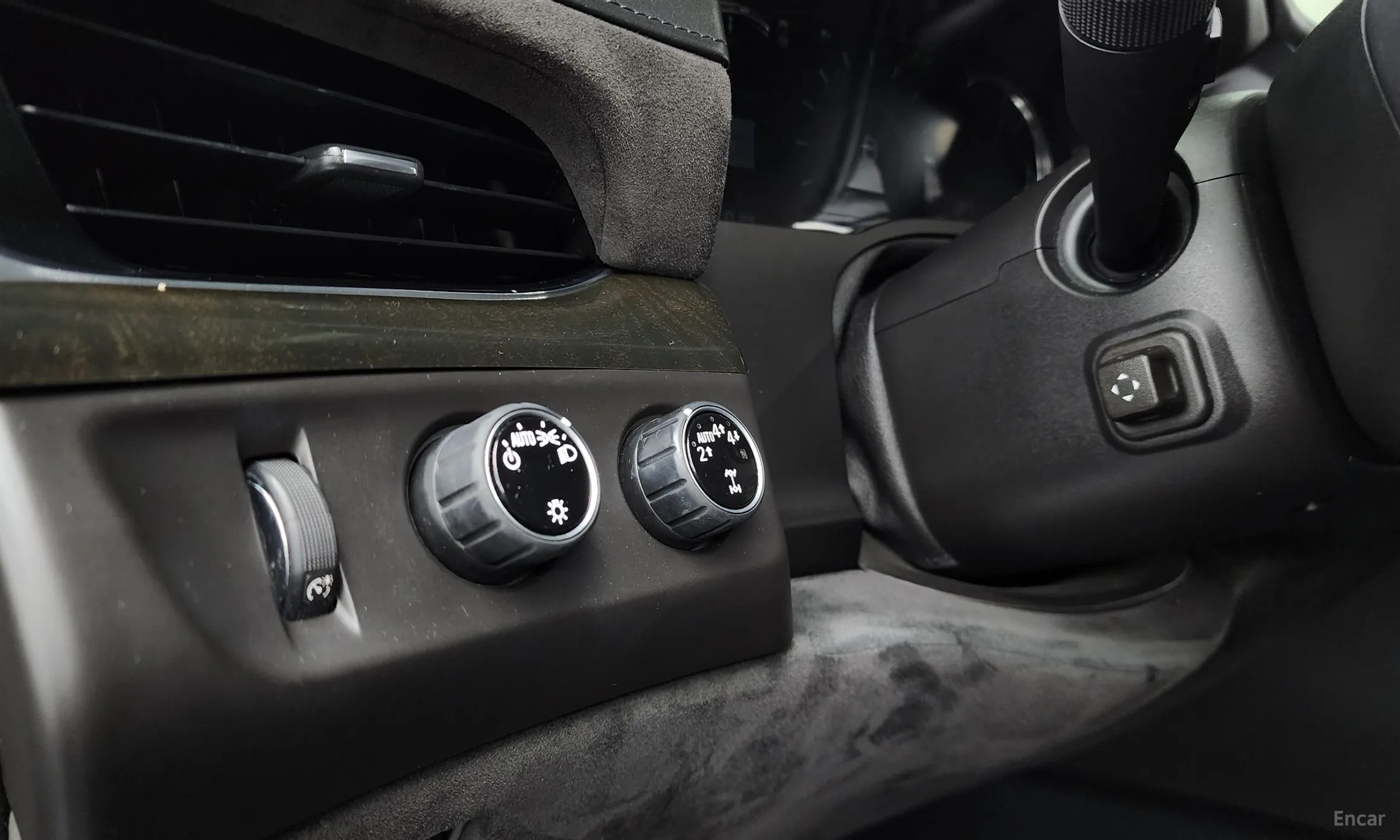 Cadillac Escalade превью 16