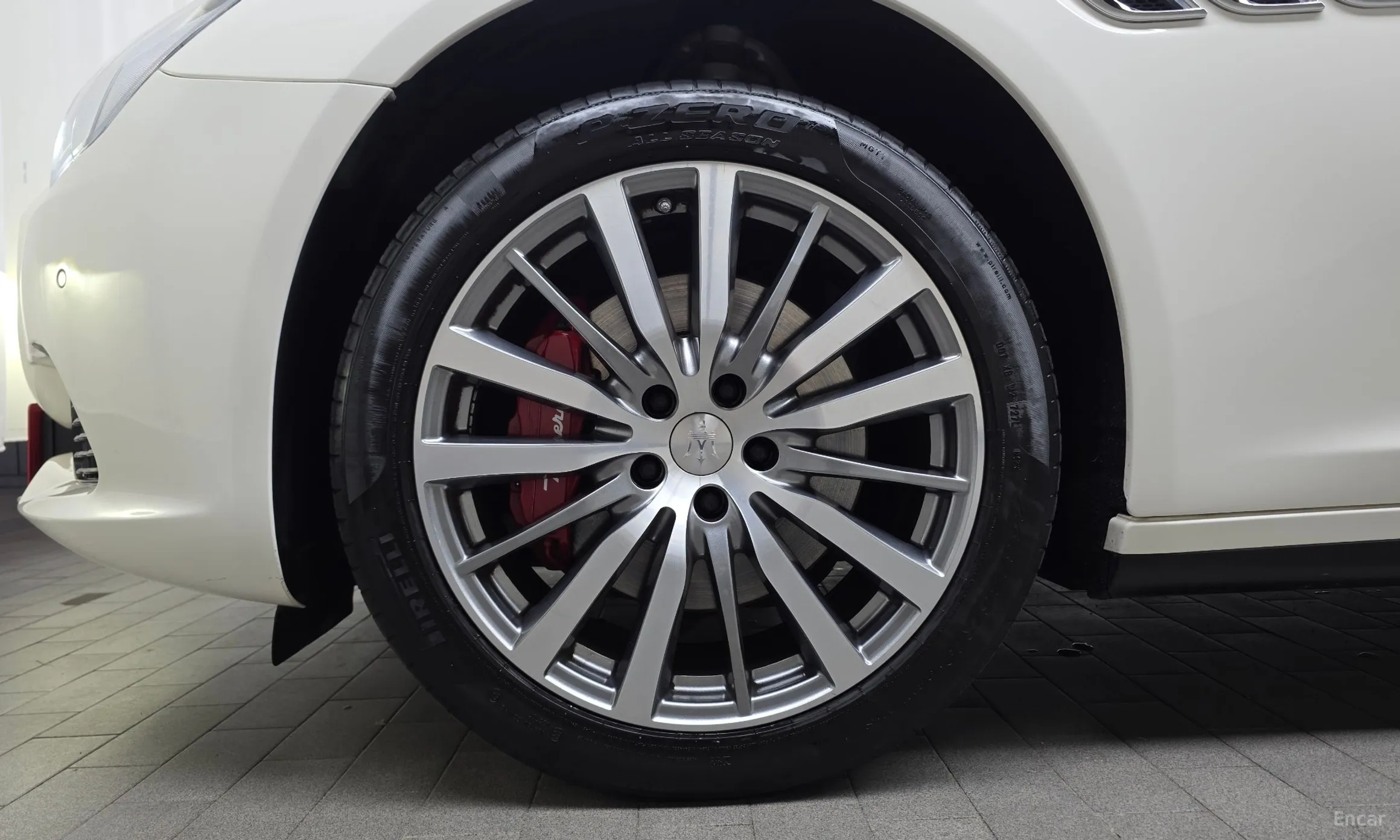 Maserati Quattroporte превью 5