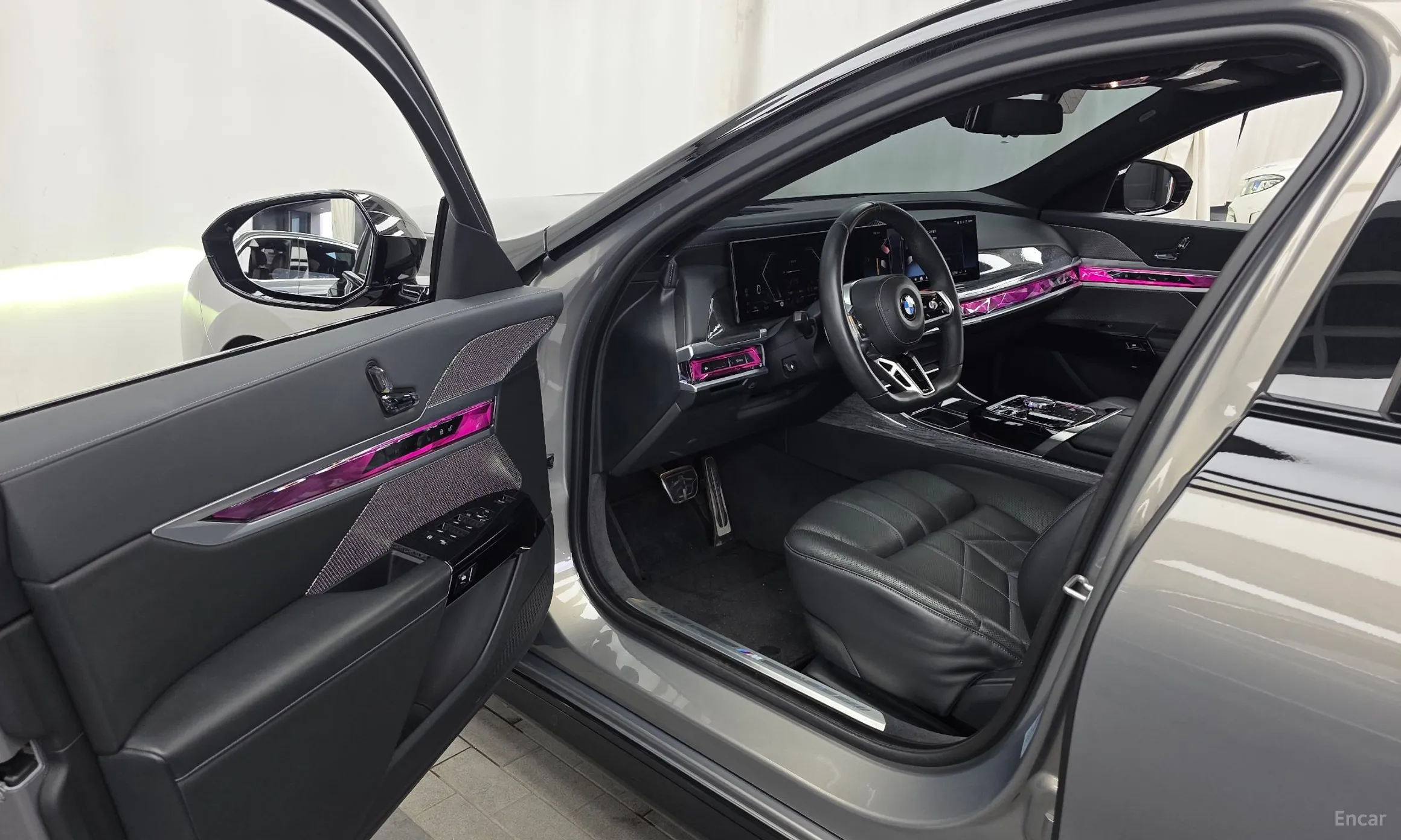 BMW 7 Series (G70) превью 10