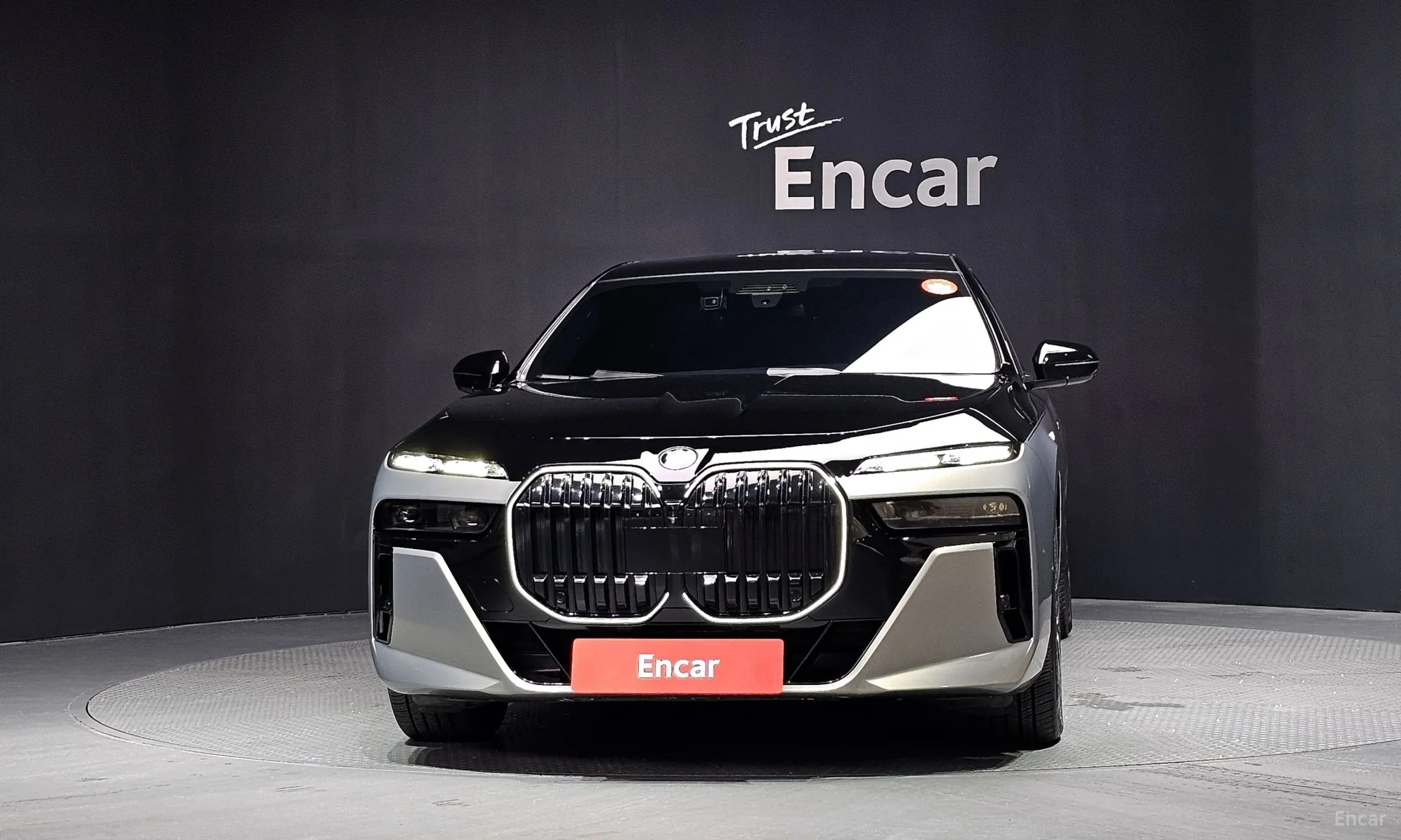 BMW 7 Series (G70) превью 3
