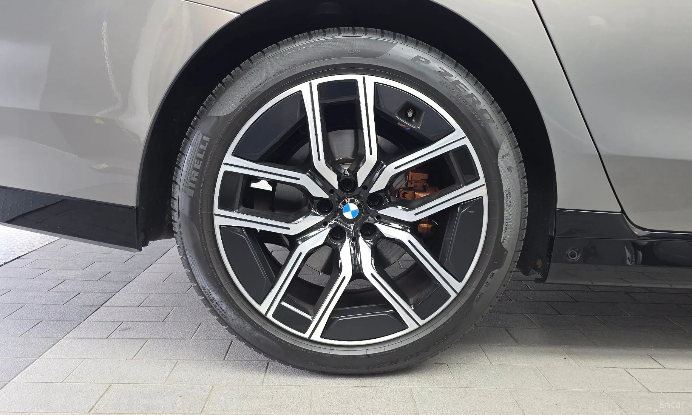 BMW 7 Series (G70) превью 5