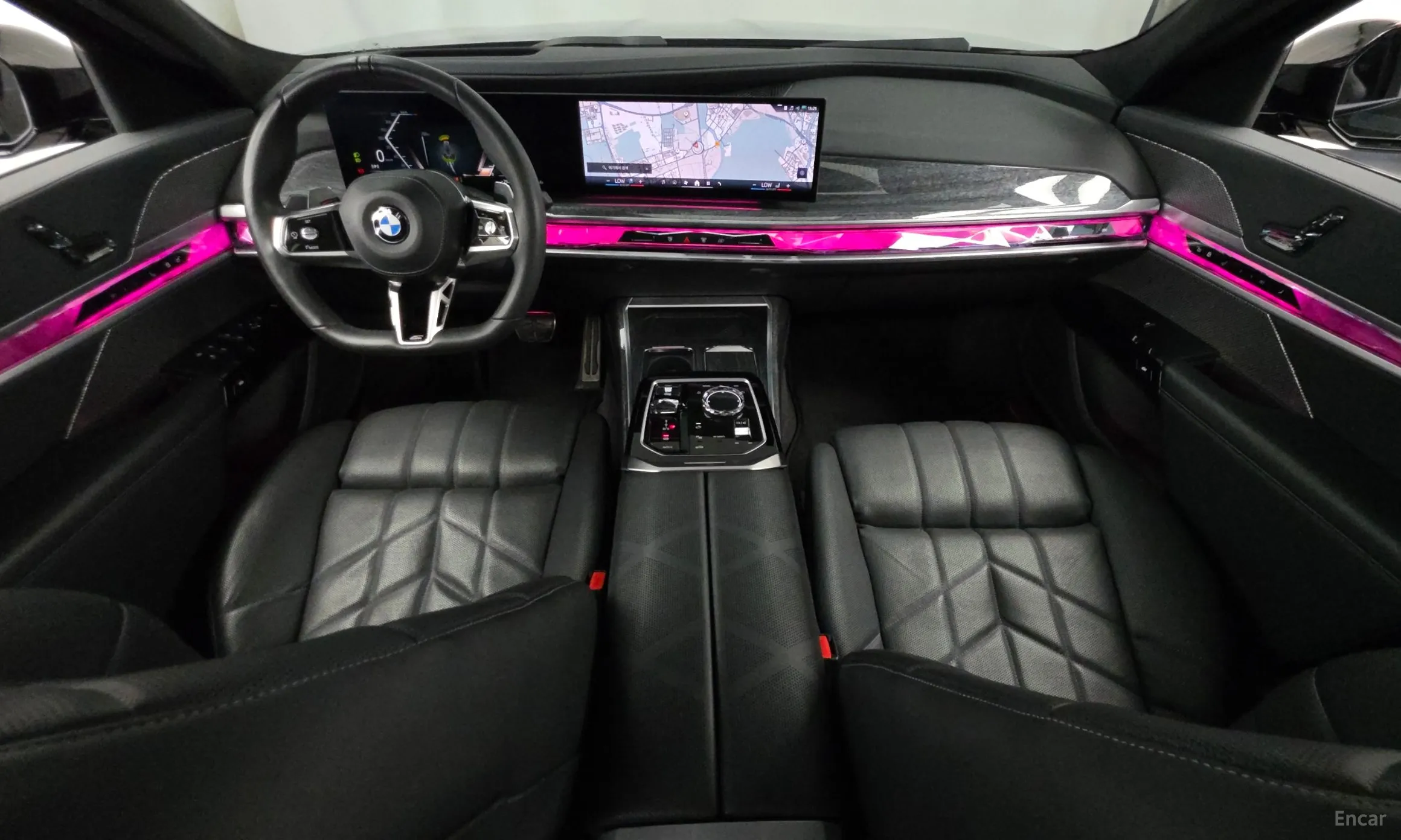 BMW 7 Series (G70) превью 7